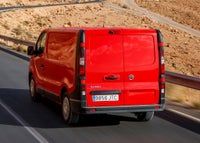 Nissan NV300 back exterior