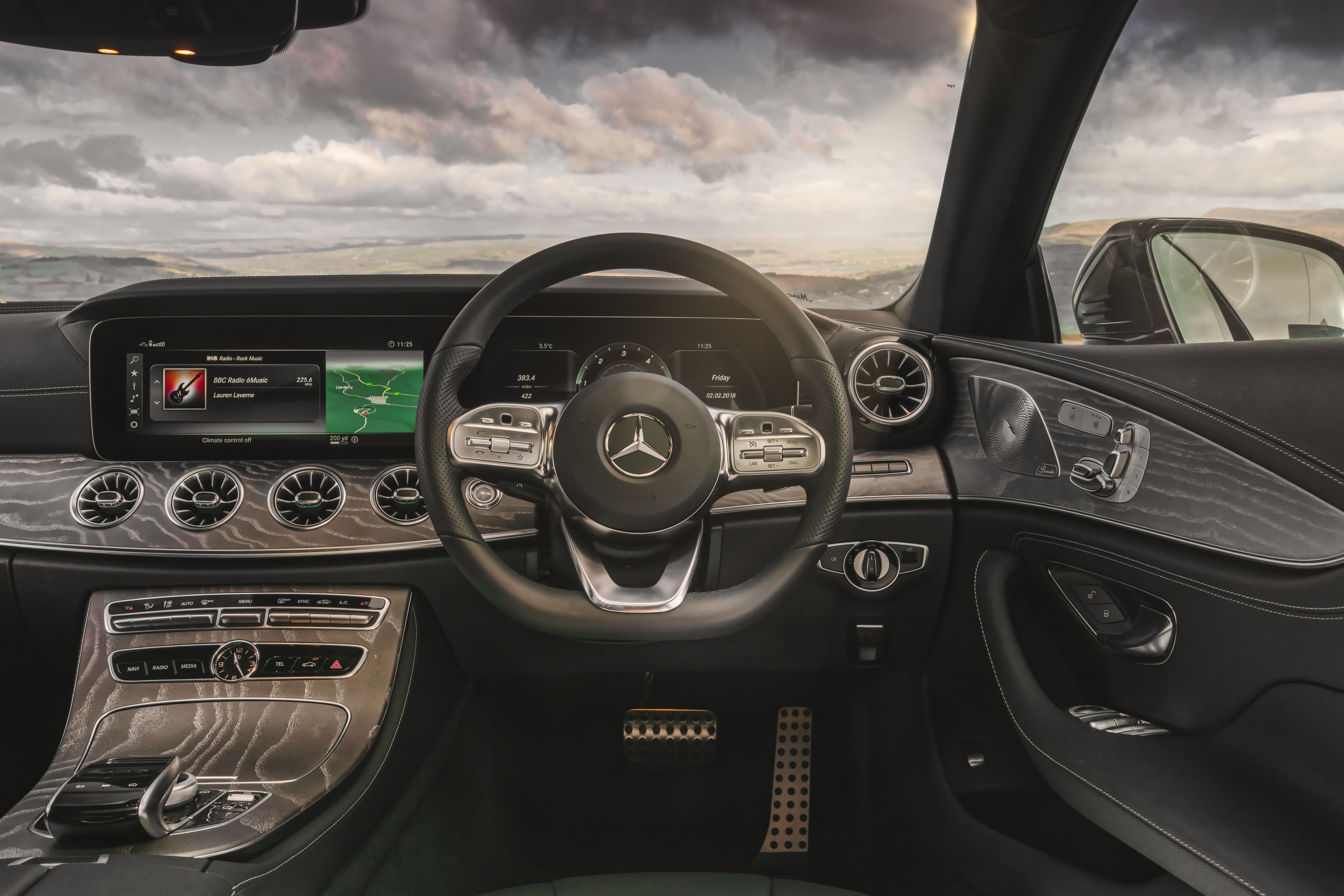Mercedes CLS (2018) front interior