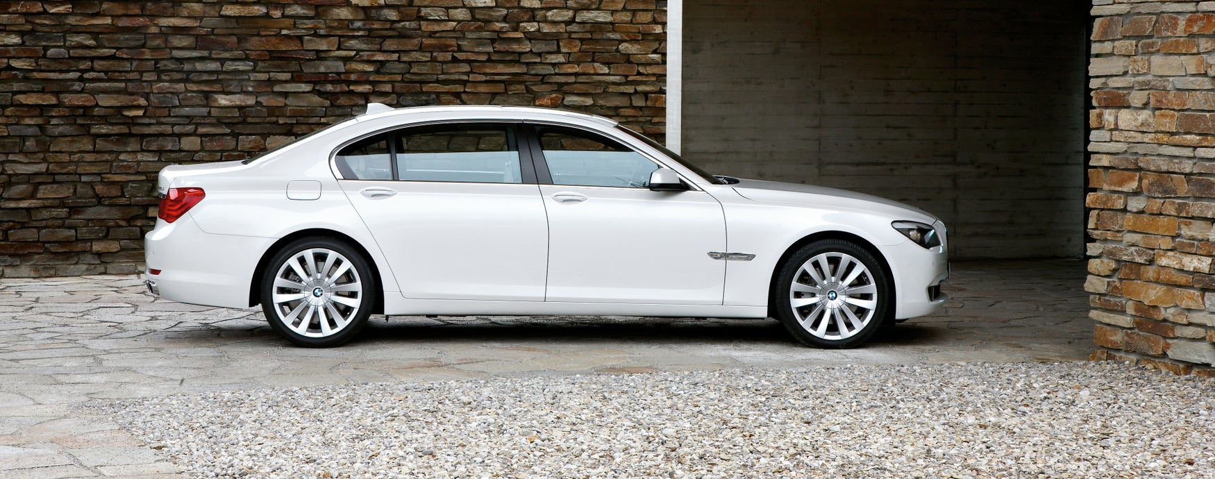 BMW 7 Series side profile