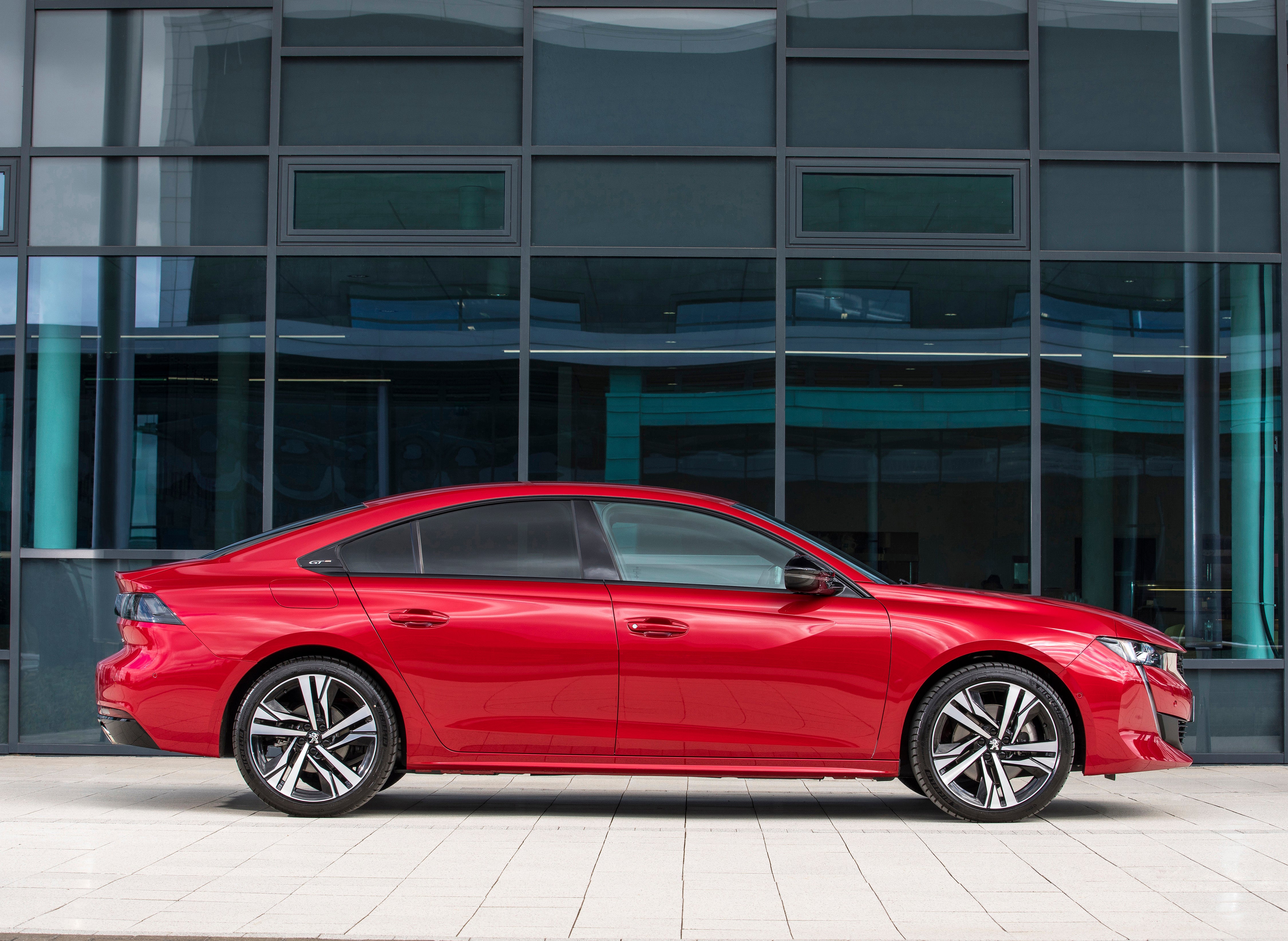 Peugeot 508 Review 2022: side profile