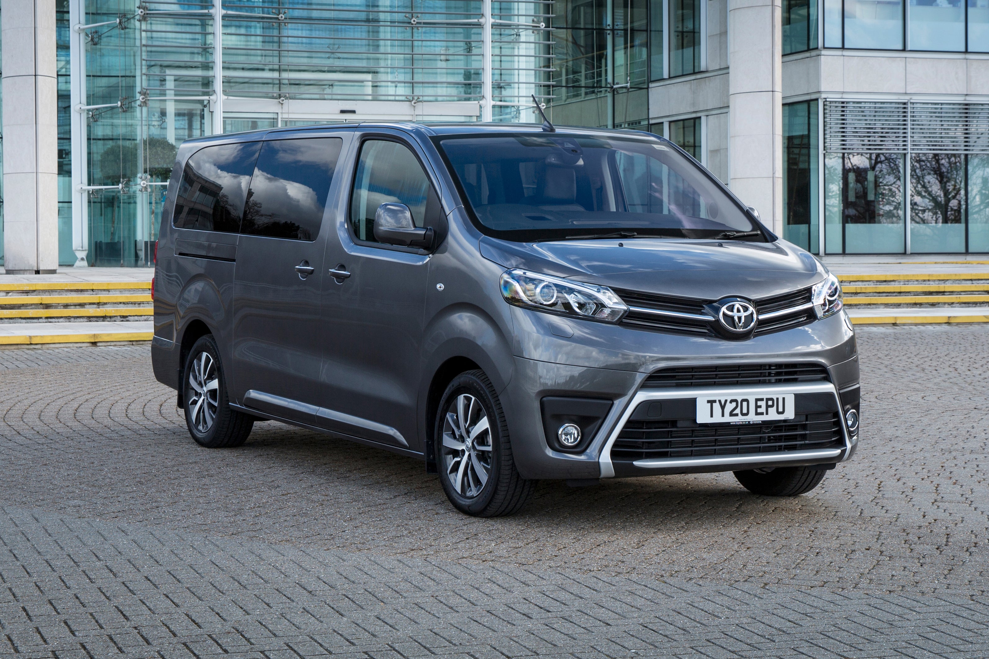 Toyota Proace Verso Review 2022: Front Side View