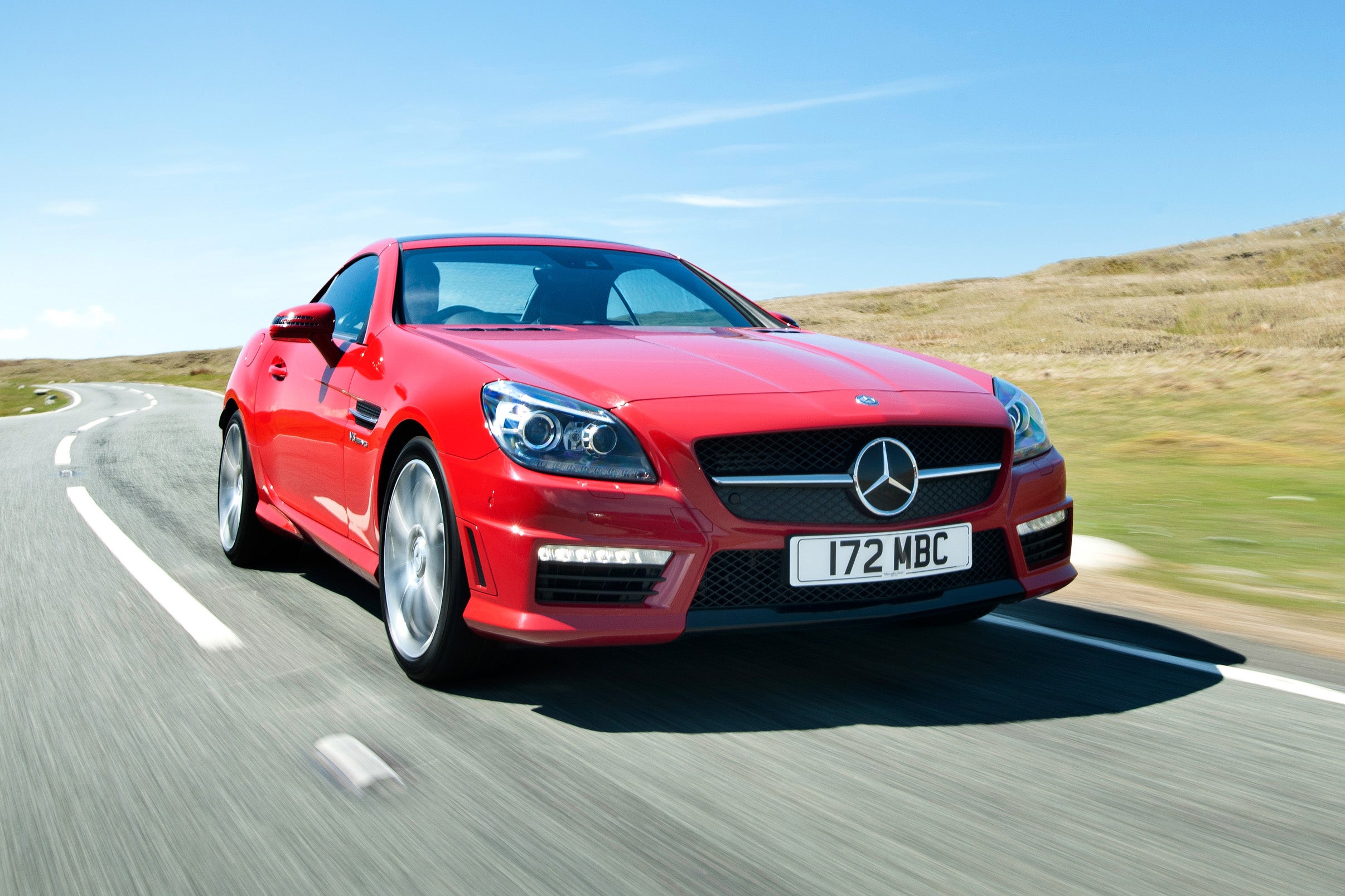 Mercedes SLK 55 AMG red