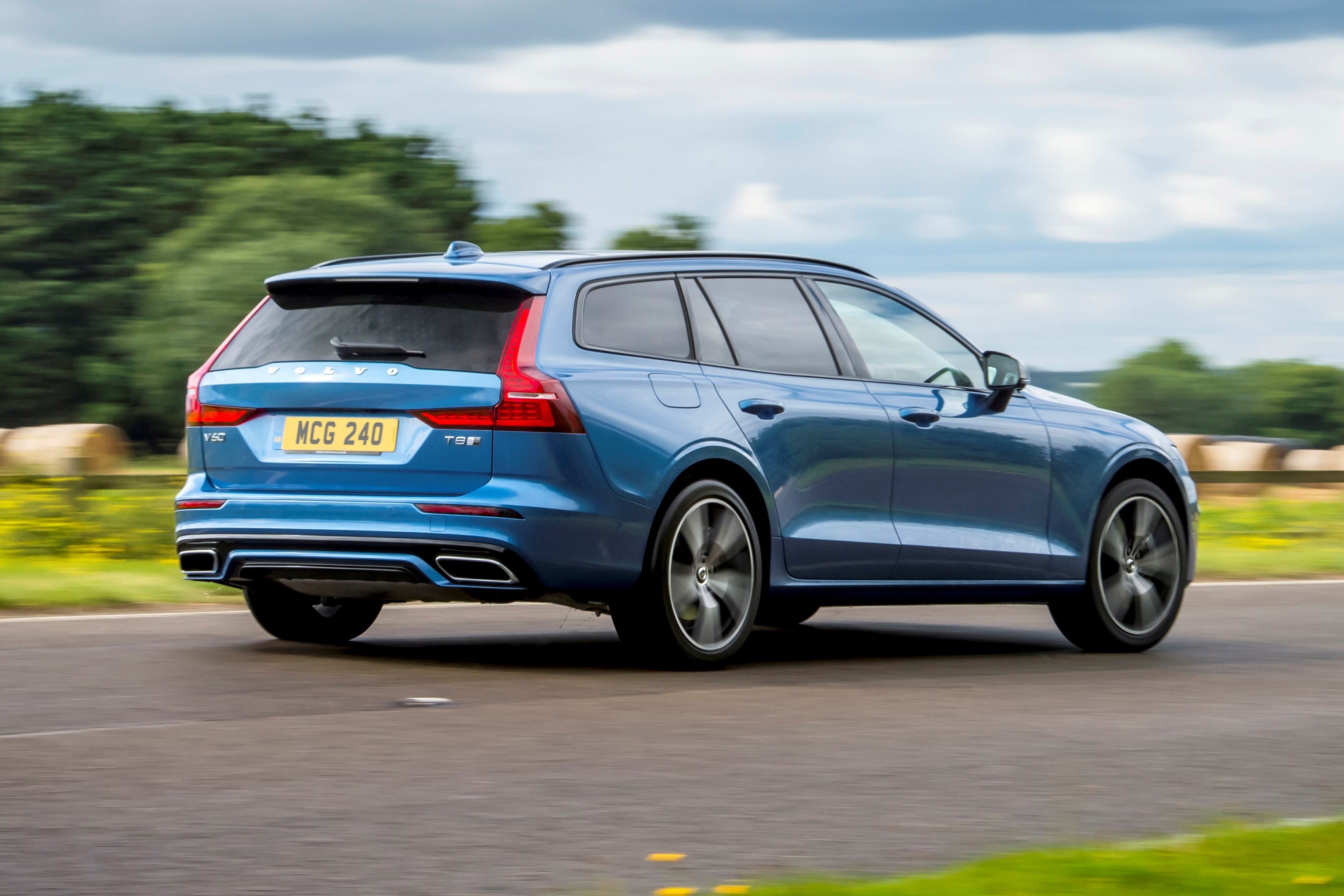 Volvo V60 review 2021 Side Rear View