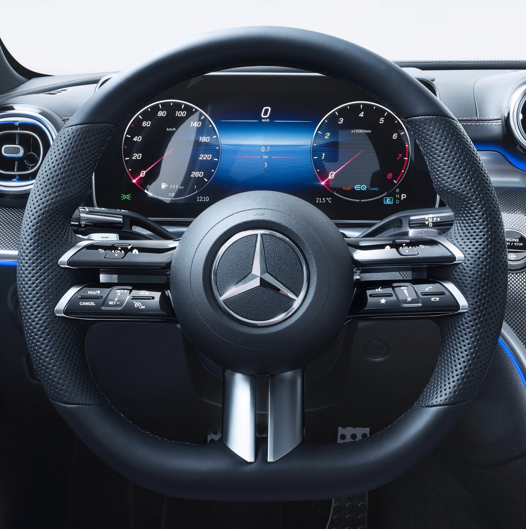 2021 Mercedes C-Class instrument binnacle