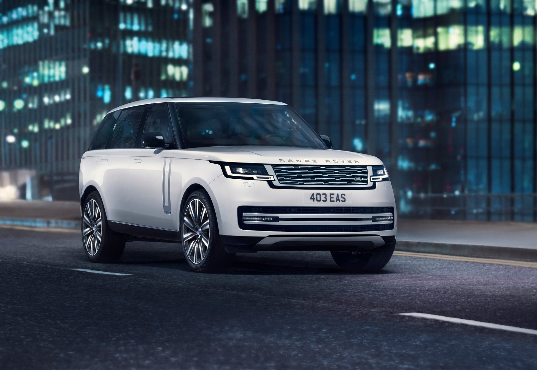 2022 Range Rover front-three quarter