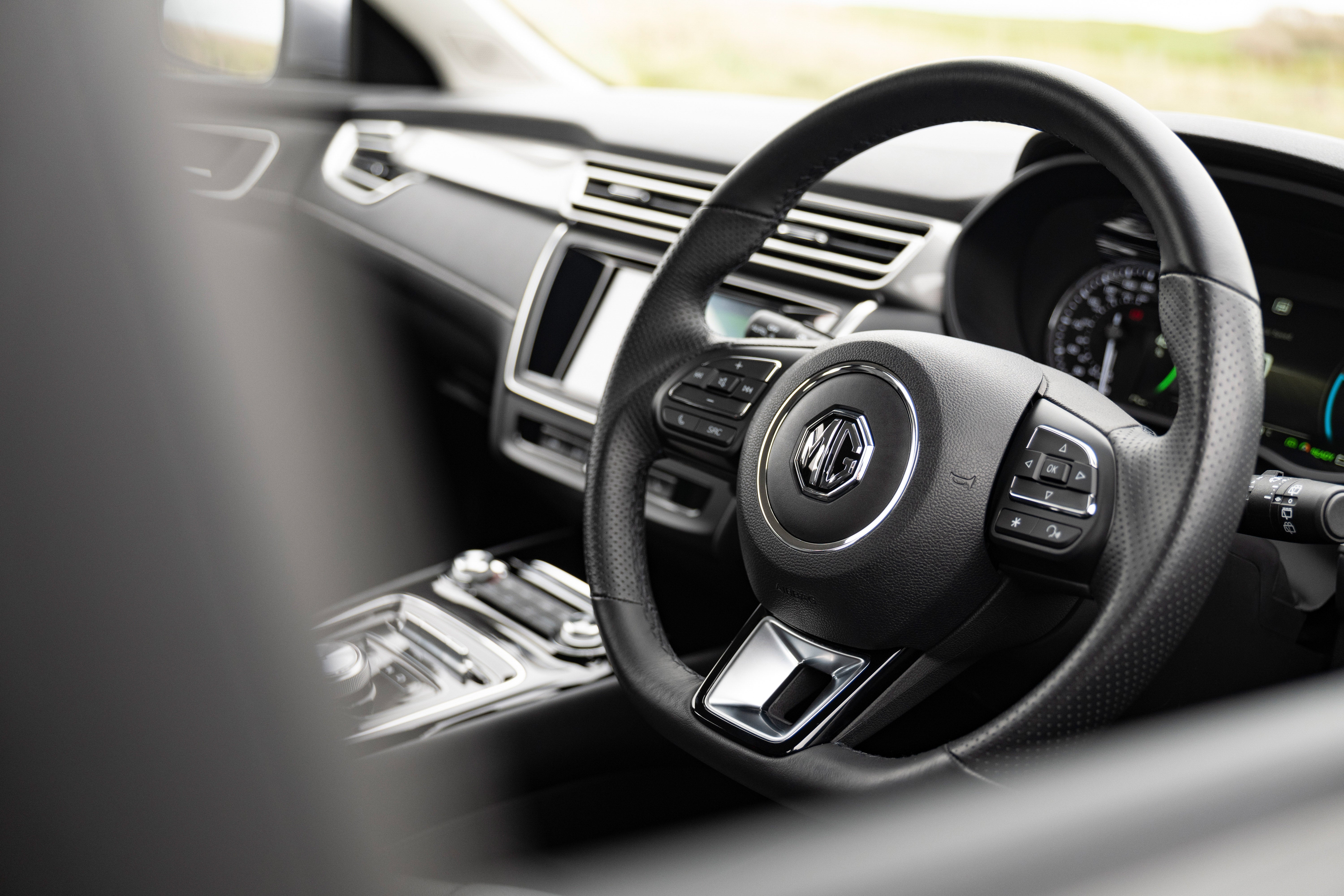 MG 5 EV Review 2022 interior steering wheel