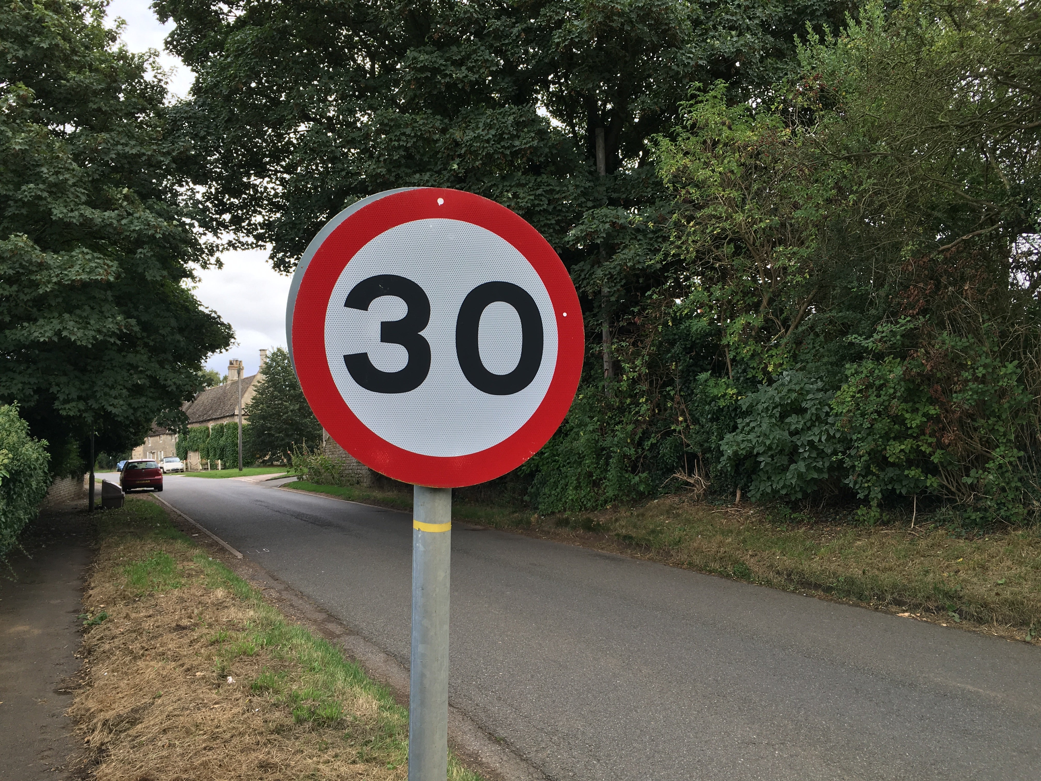 Speed limit sign 
