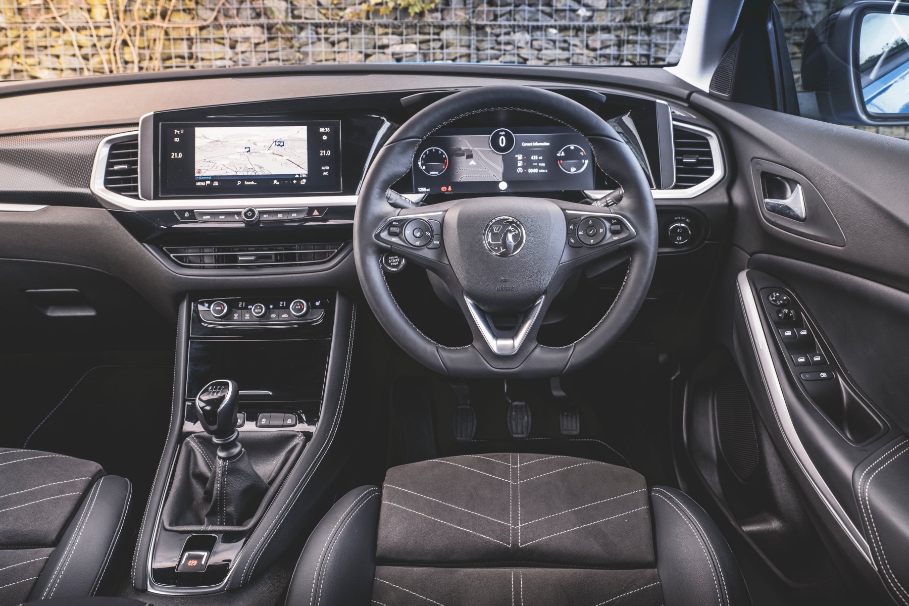 Vauxhall Grandland Review 2022 - interior and dash