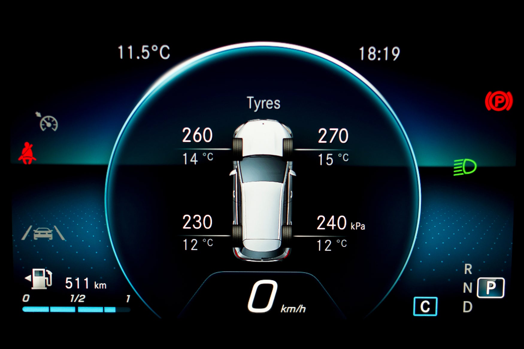 How to check tyre pressure