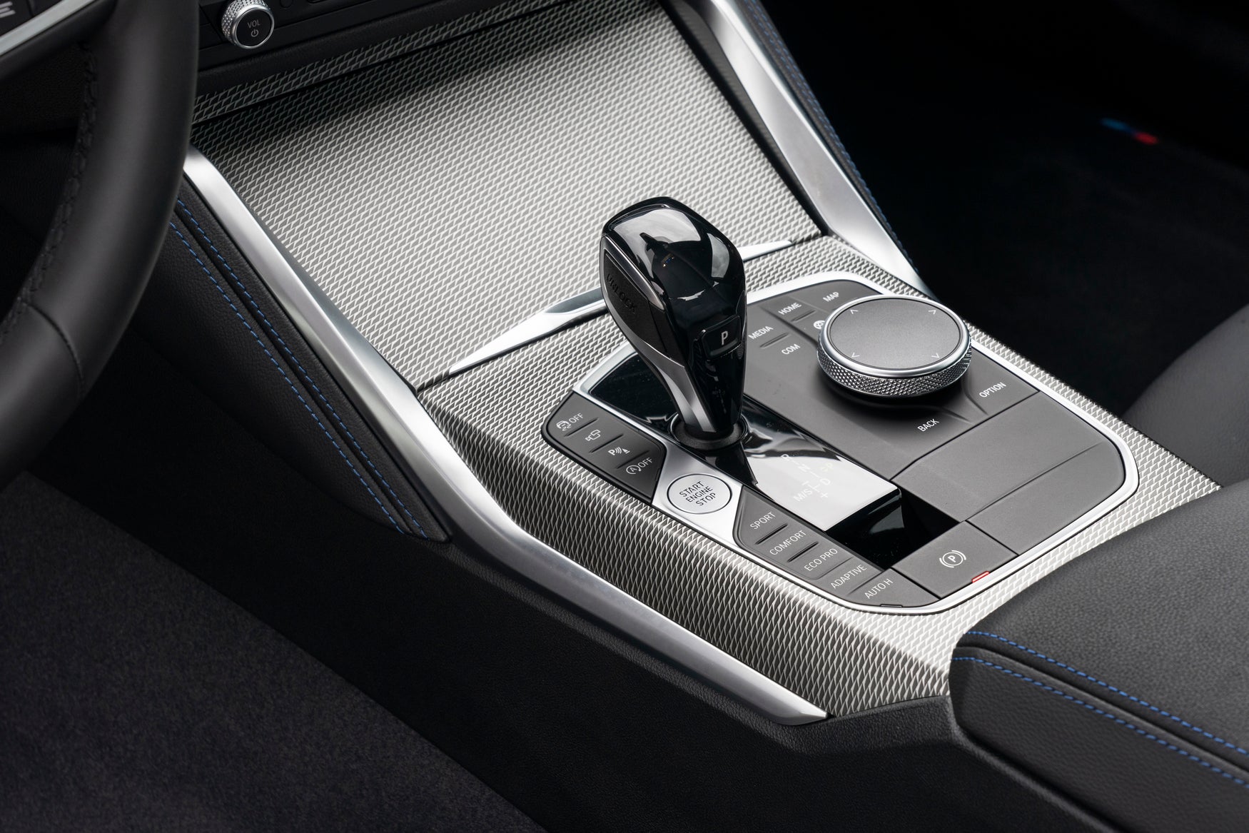 2022 BMW 2 Series centre console