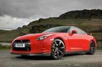 Nissan GT-R 10 frontleft exterior