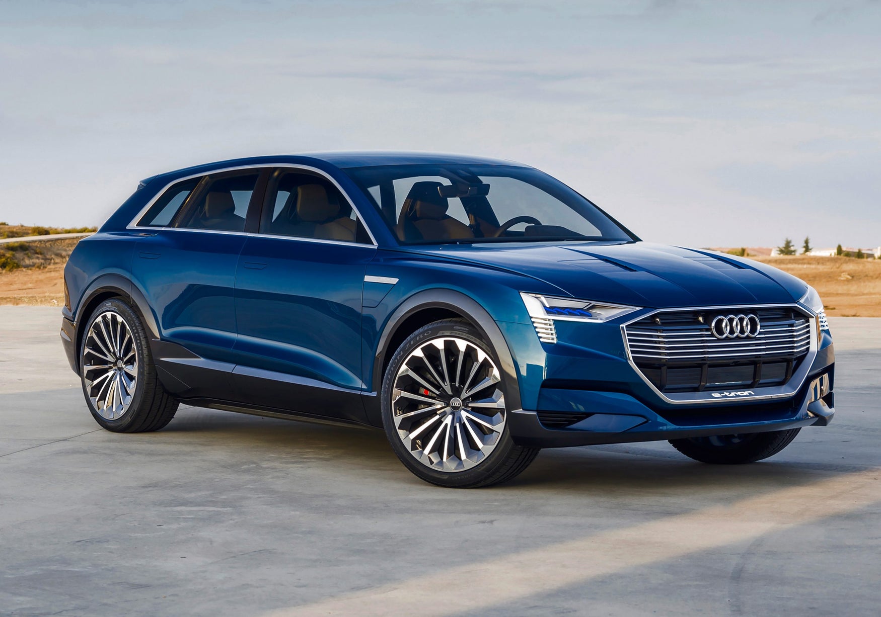Audi Q5 e-tron front-three quarter