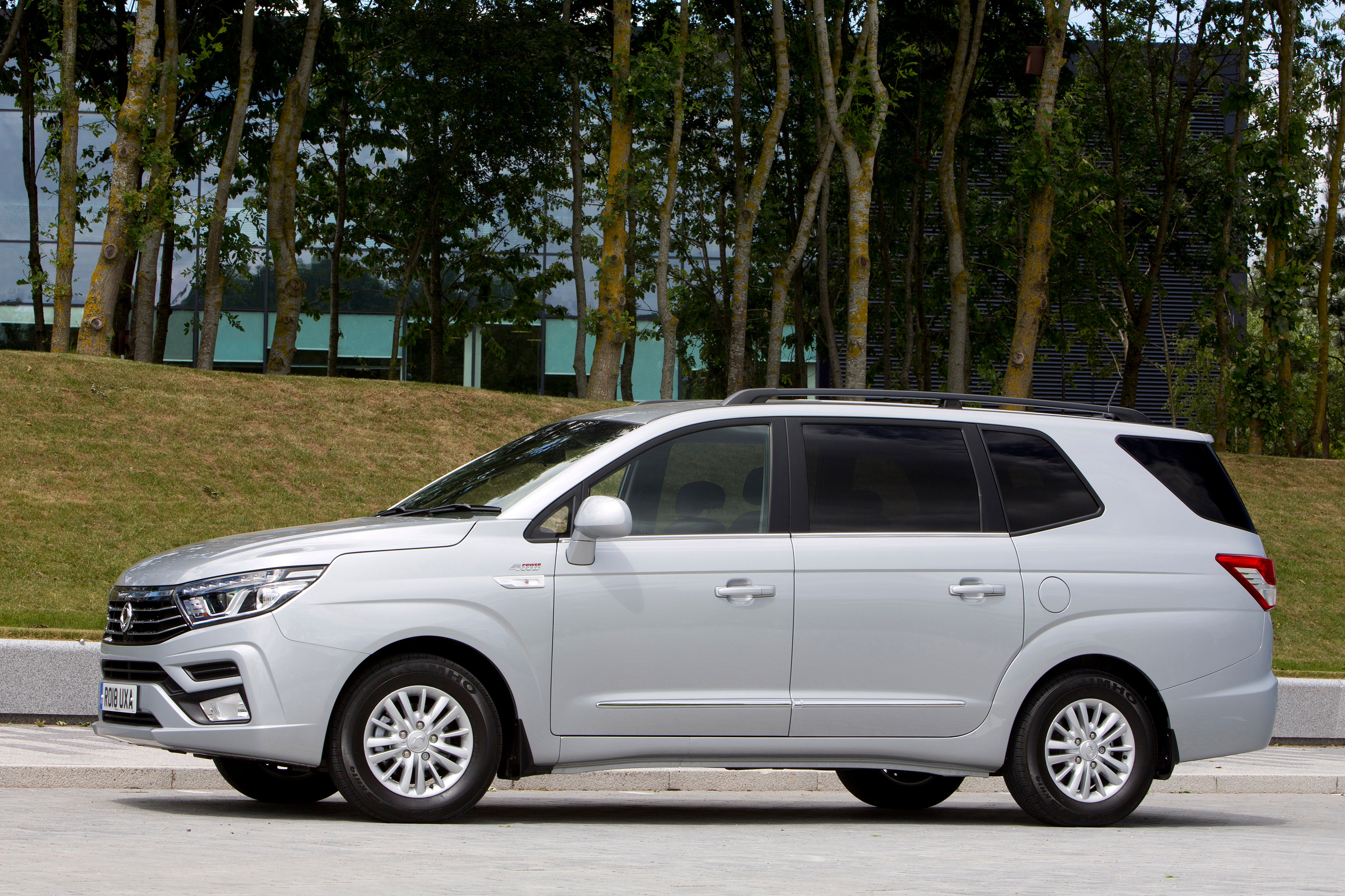 SsangYong Turismo Left Side View