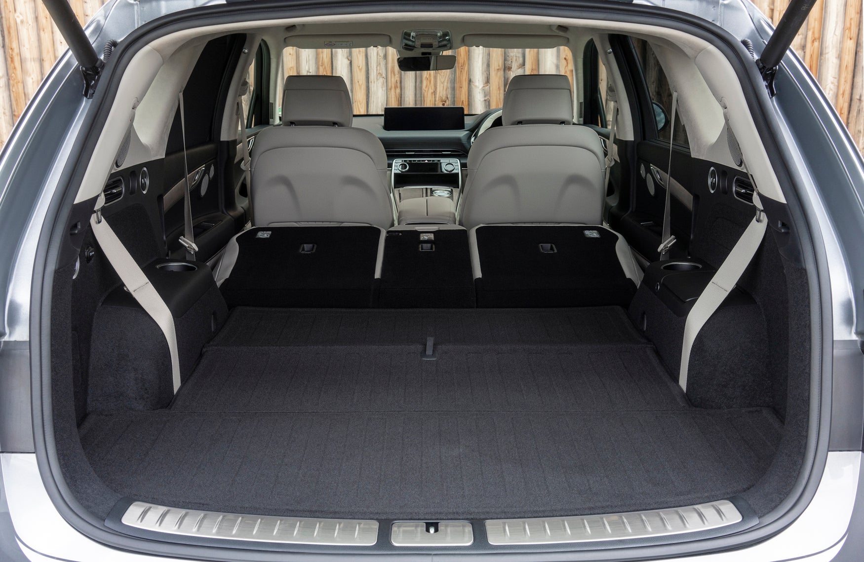 Genesis GV80 boot, back seats folded