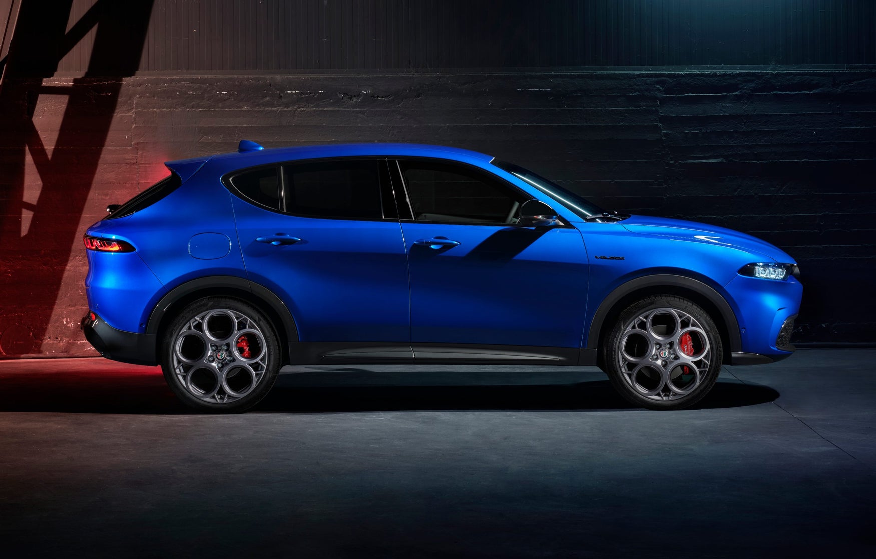 2022 Alfa Romeo Tonale profile
