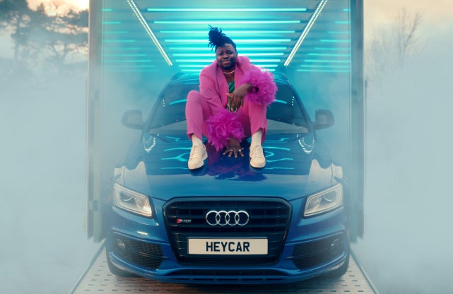 Our rapper shows Joe how he can buy his new car online at heycar. A super cool delivery truck pulls up and out comes Joe’s new car delivered straight to his door.