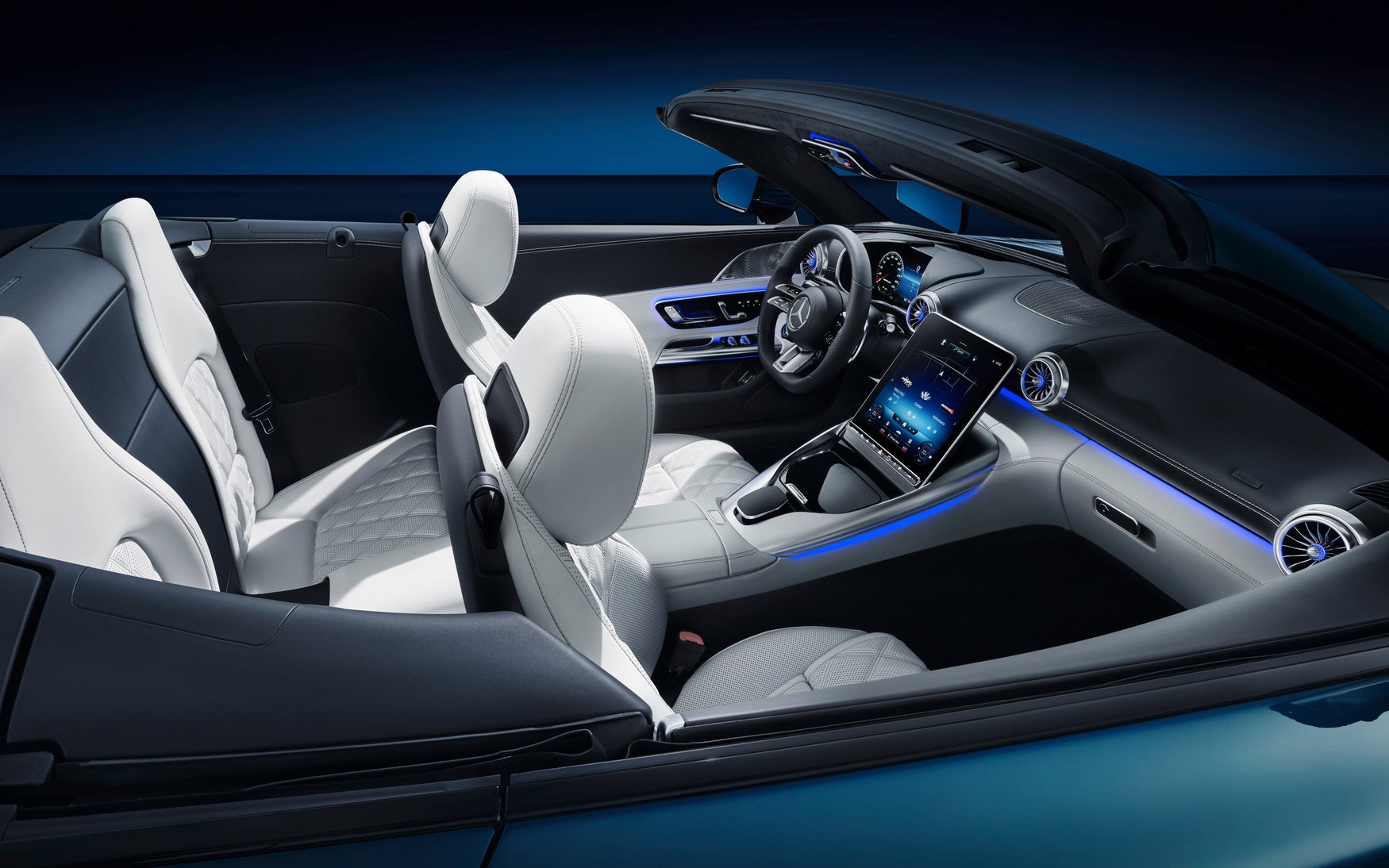 2022 Mercedes SL cabin