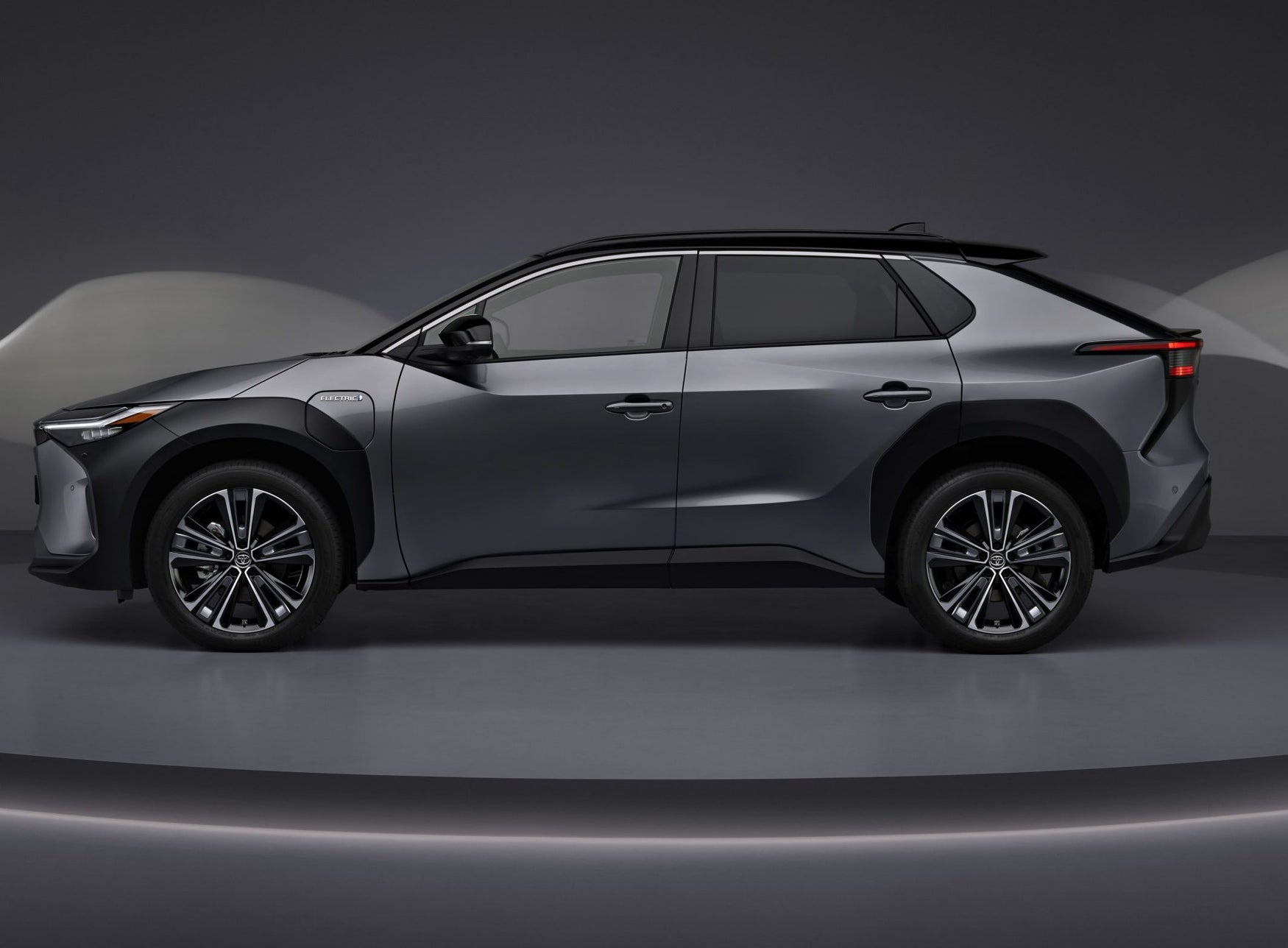2022 Toyota bZ4X profile