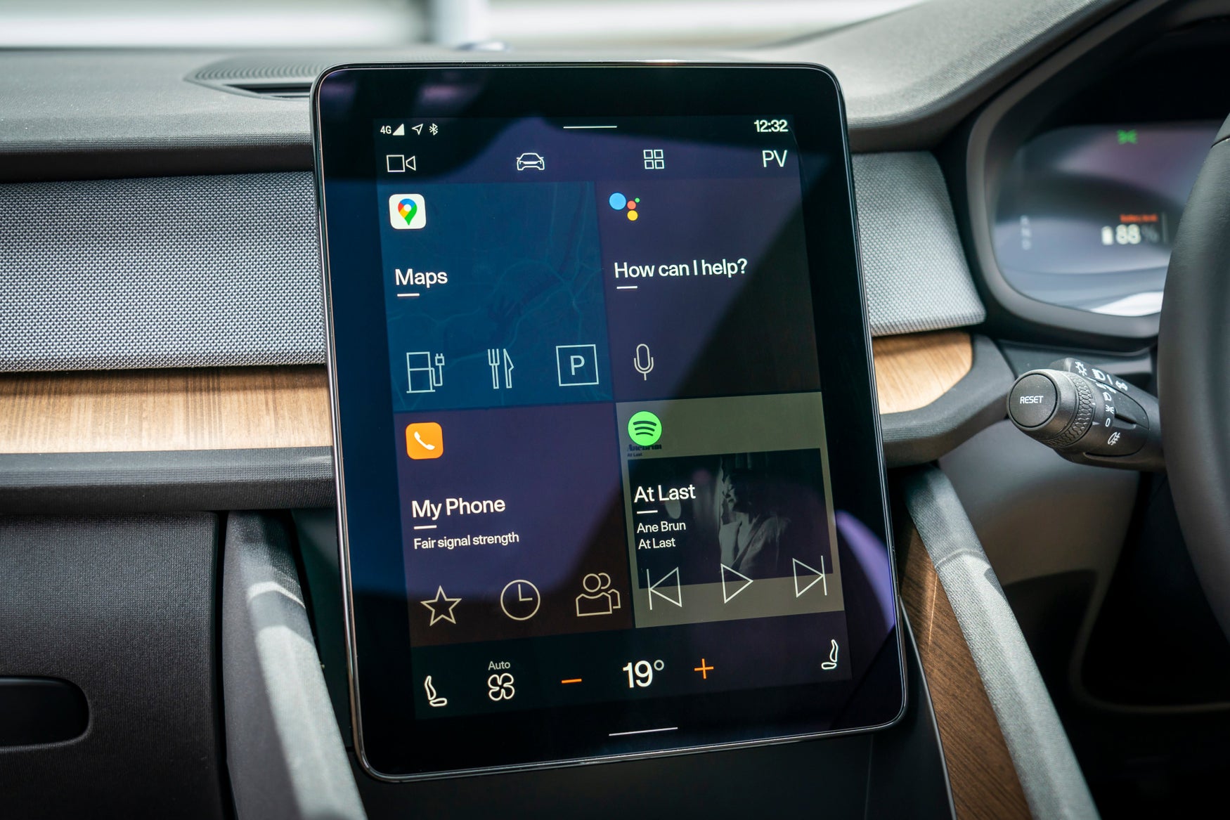 Polestar Android infotainment