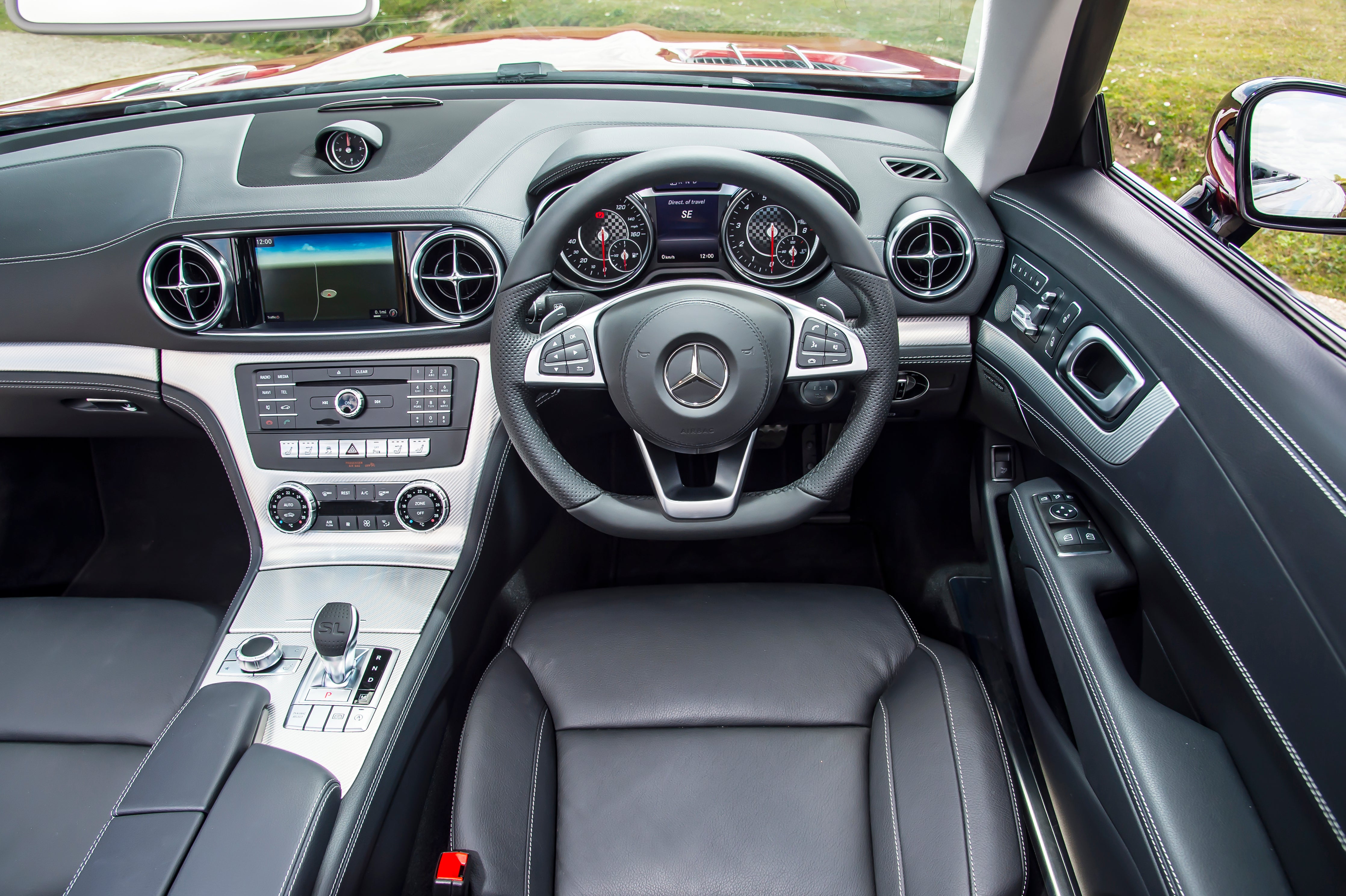 Mercedes SL (2012) front interior