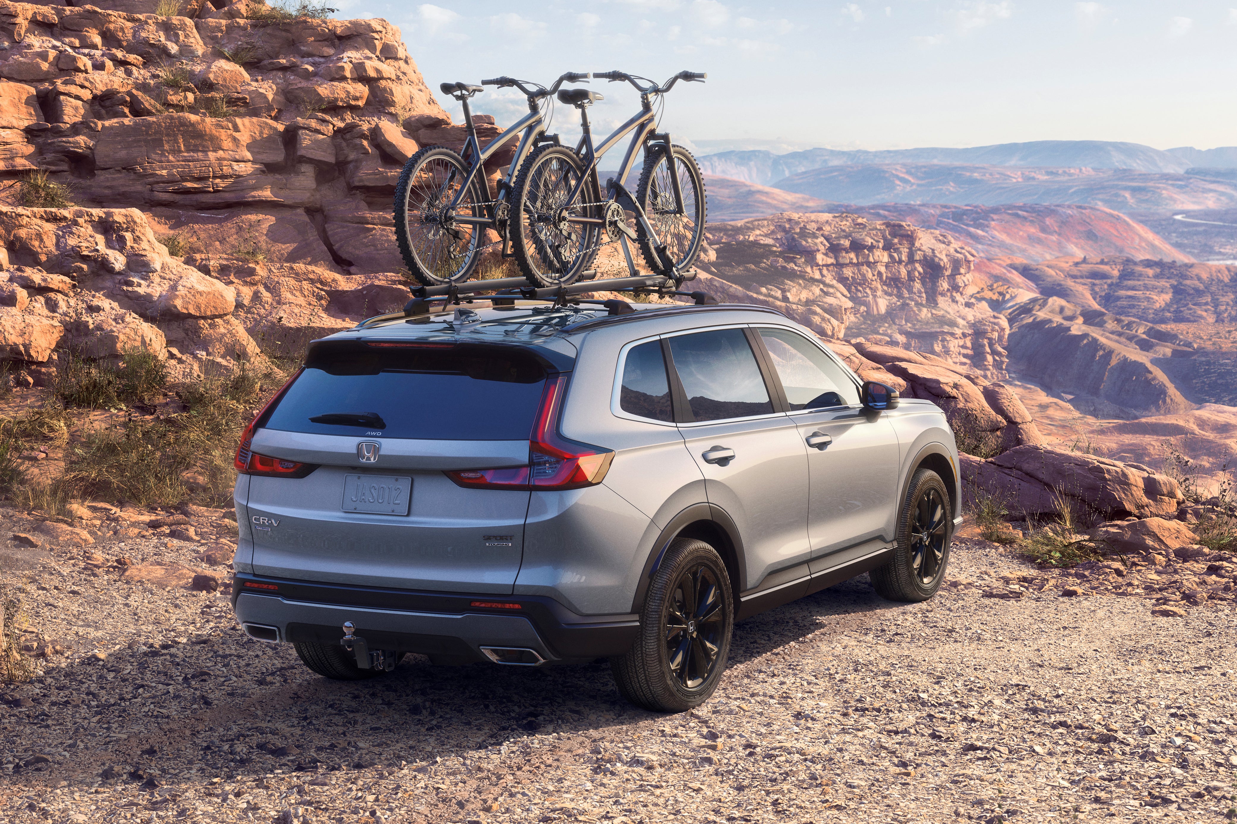 The new Honda CR-V is longer and wider than the outgoing model for improved space and a bigger boot.