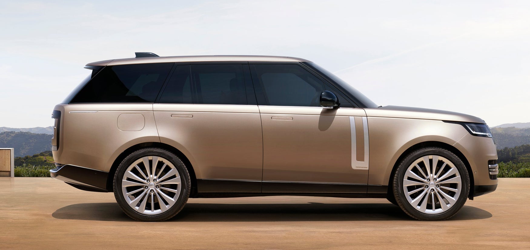 2022 Range Rover profile