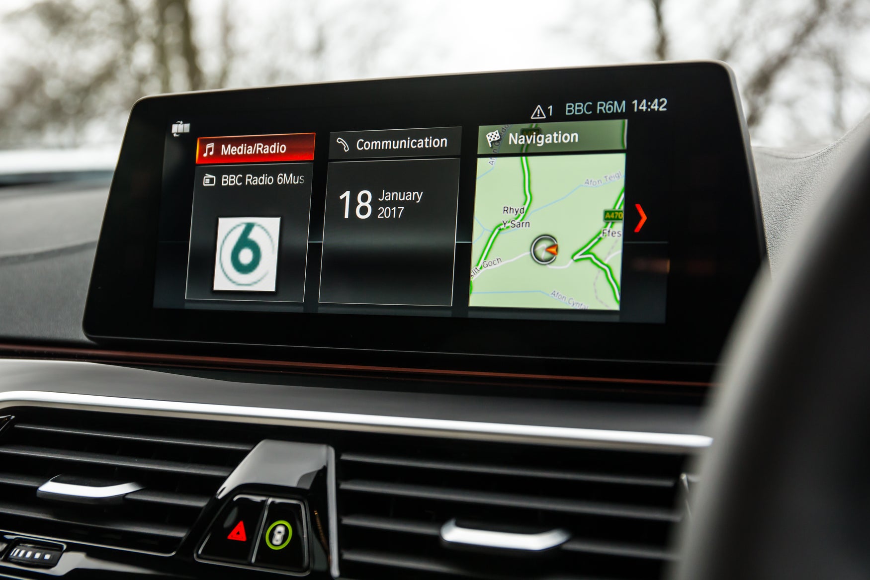 BMW 5 Series screen