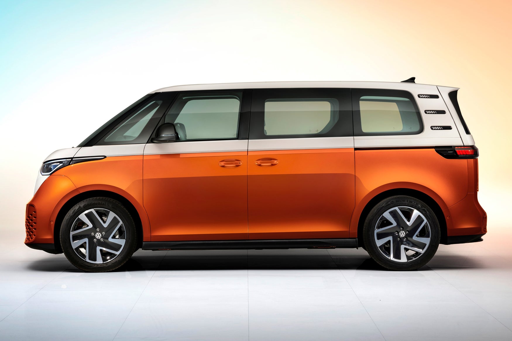 2022 Volkswagen ID.Buzz side view