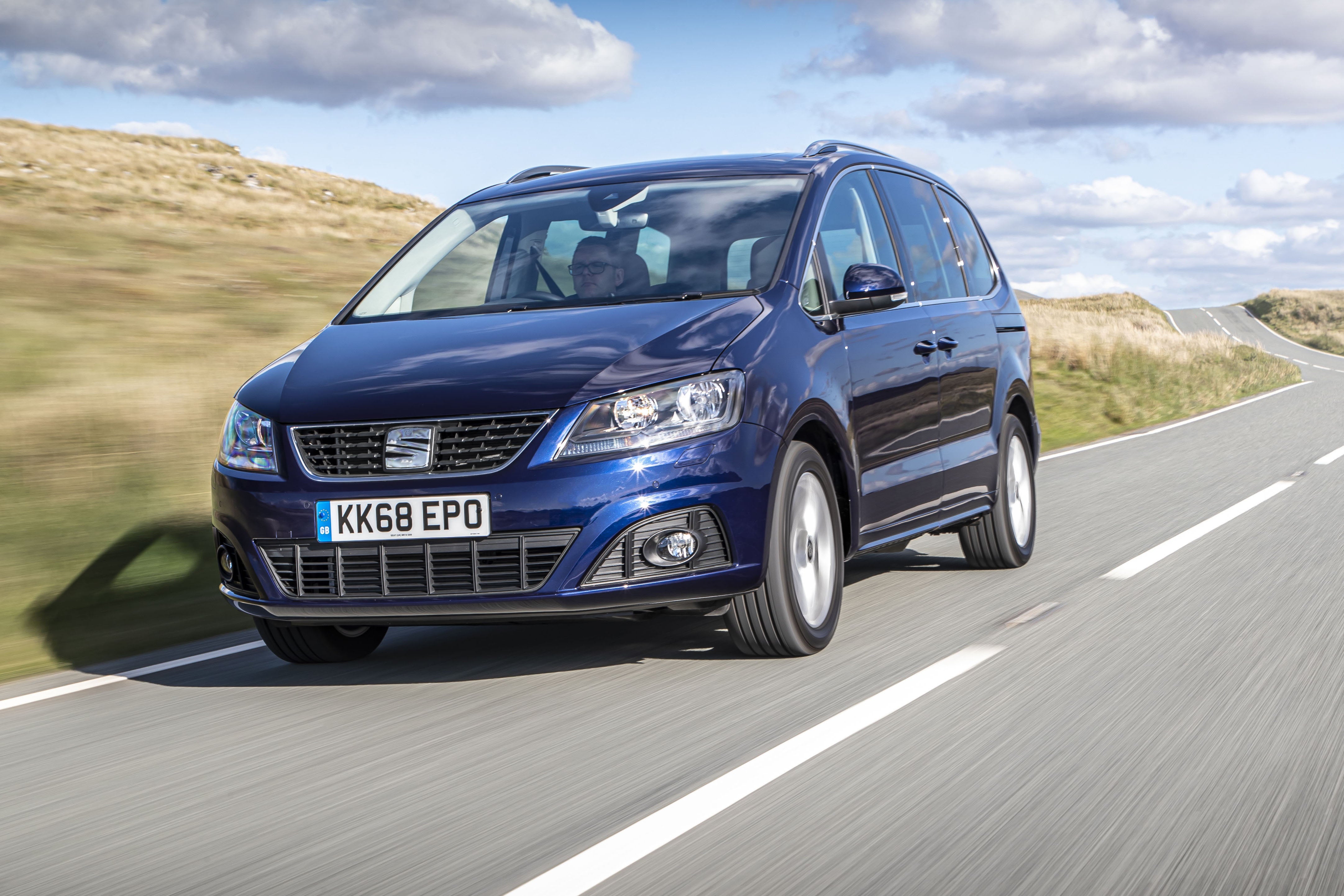 SEAT Alhambra Review 2022 Front View