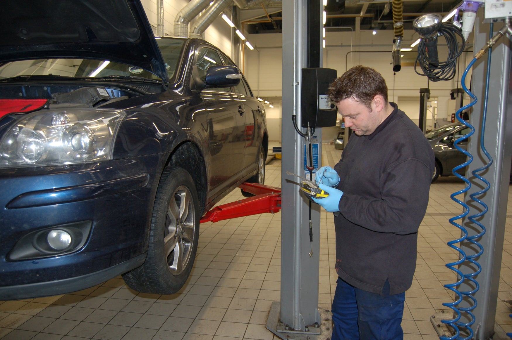 Garage MOT test