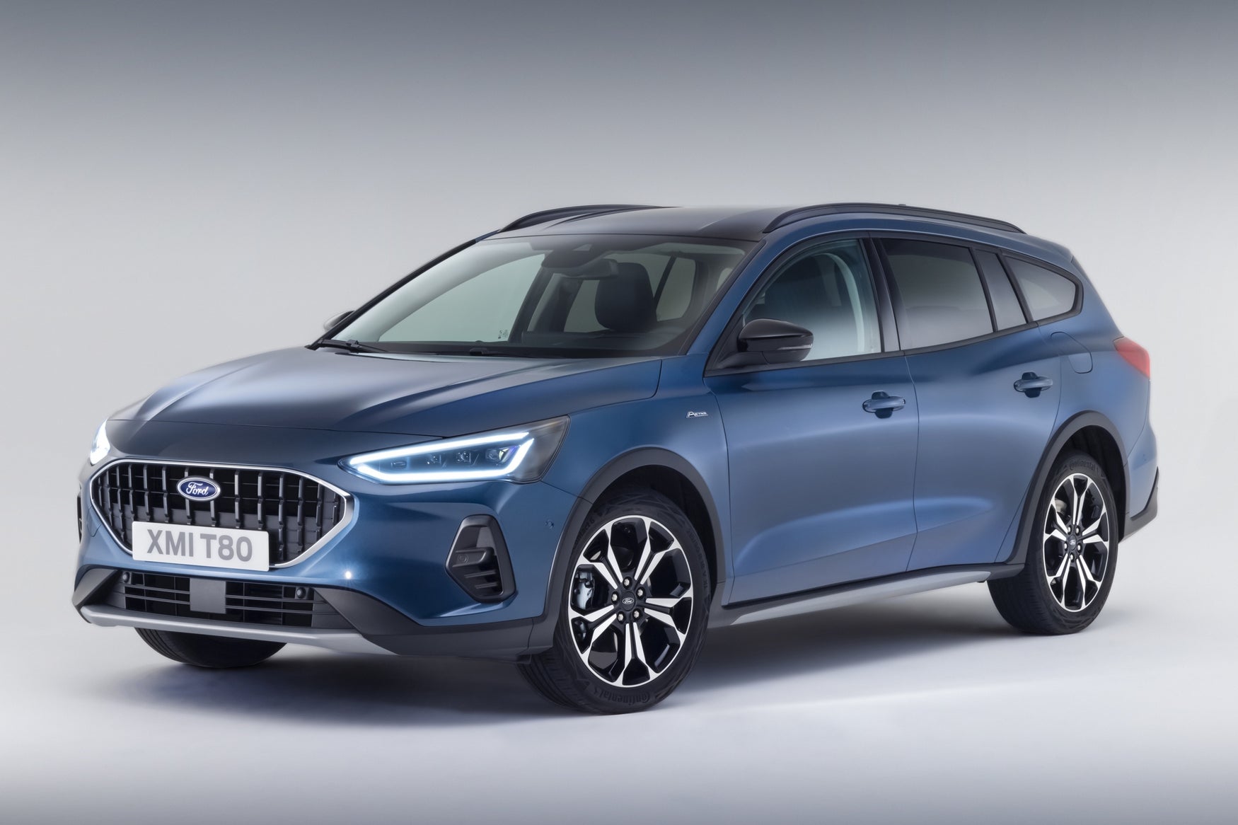 New 2022 Ford Focus Estate front