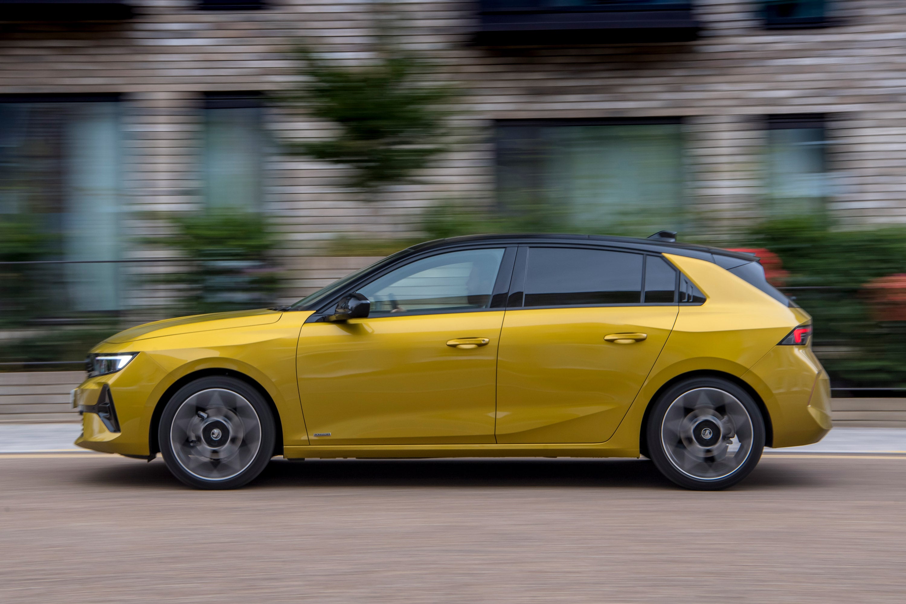 Vauxhall Astra Review 2022: side profile
