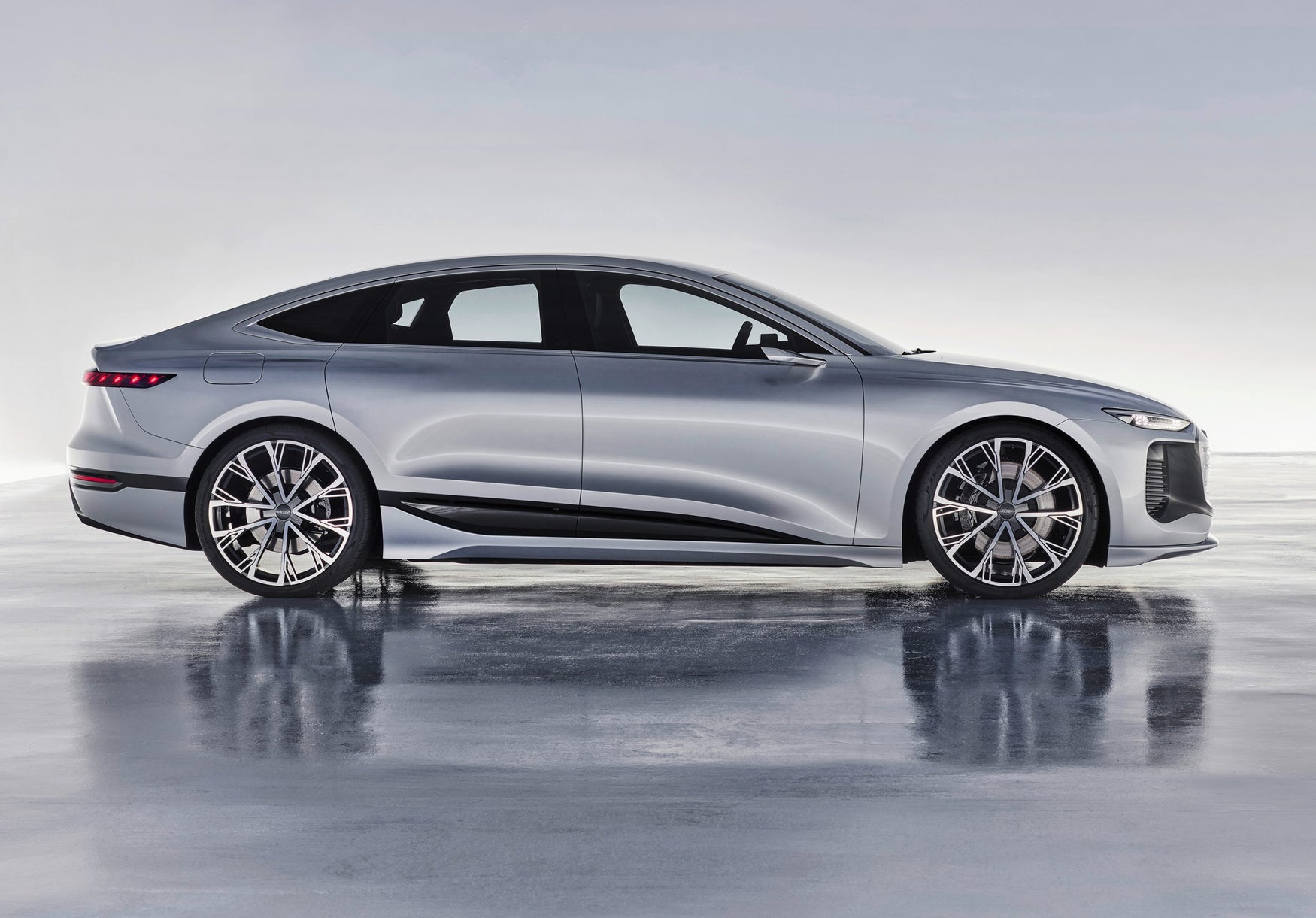 Audi A6 e-tron profile