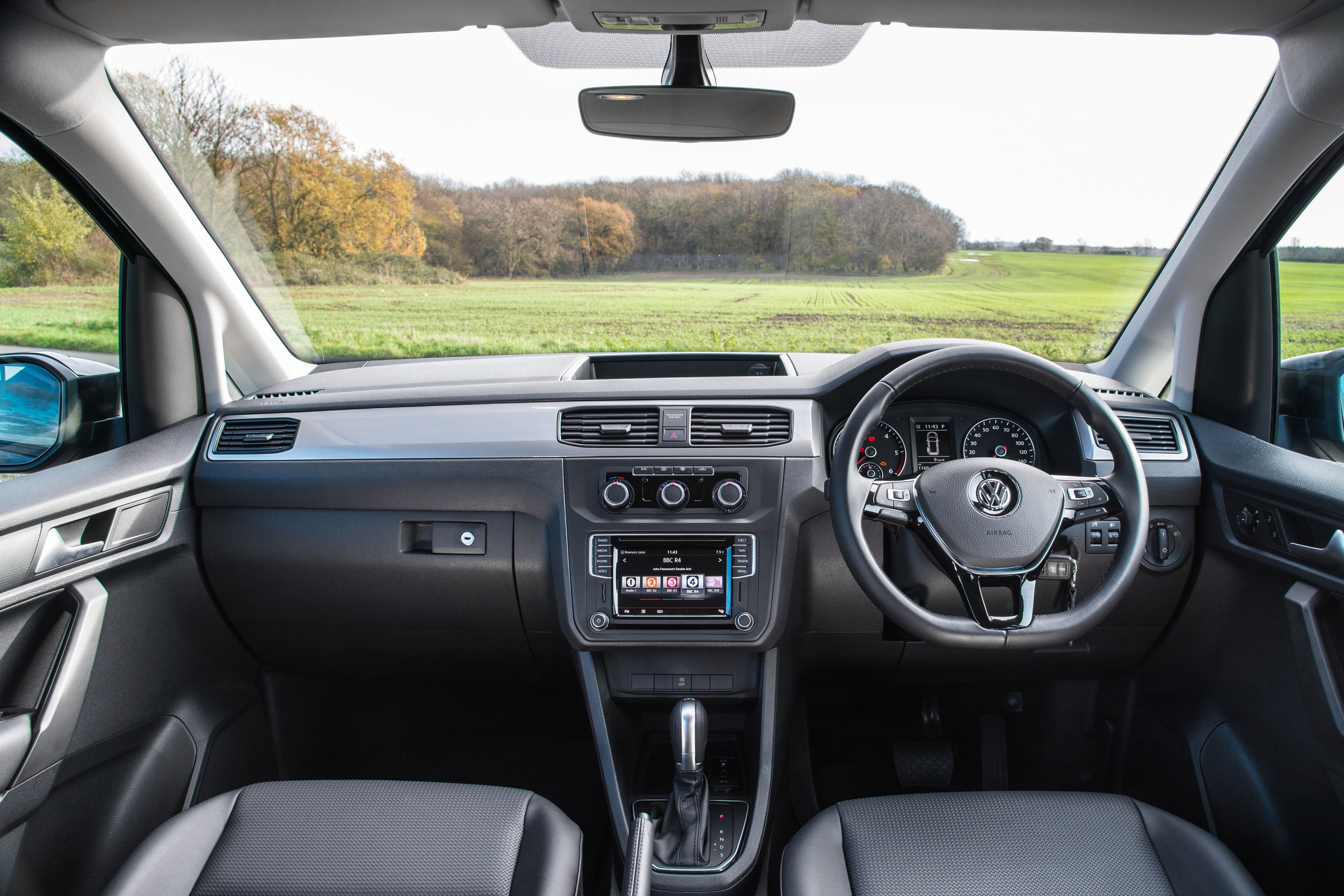 Volkswagen Caddy Maxi Life Front Interior