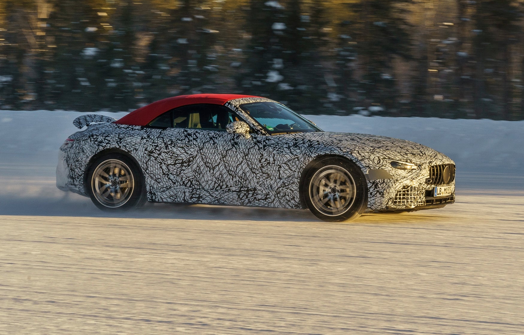 2021 Mercedes-Benz SL camouflage profile