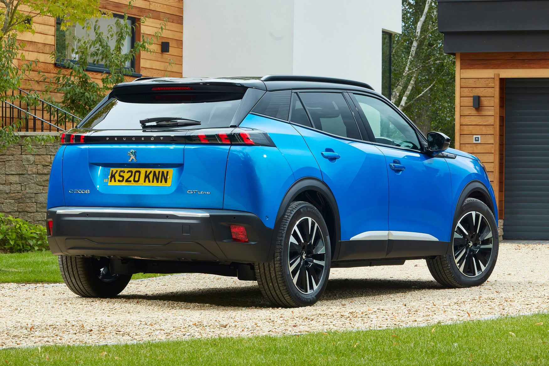 New 2022 Peugeot e-2008 rear