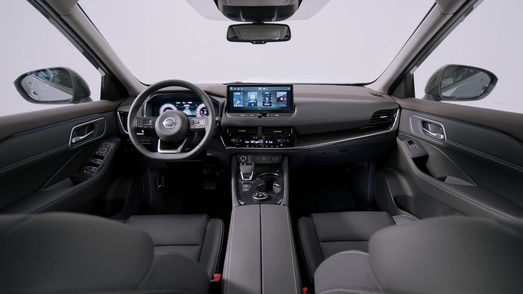 2022 Nissan X-Trail interior