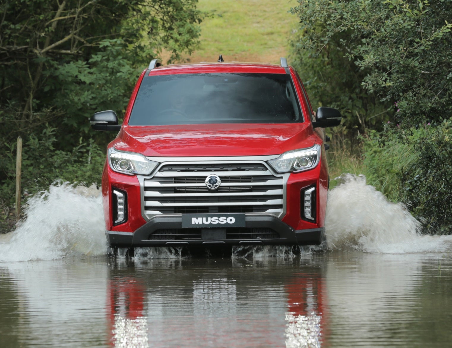 SsangYong Musso wading