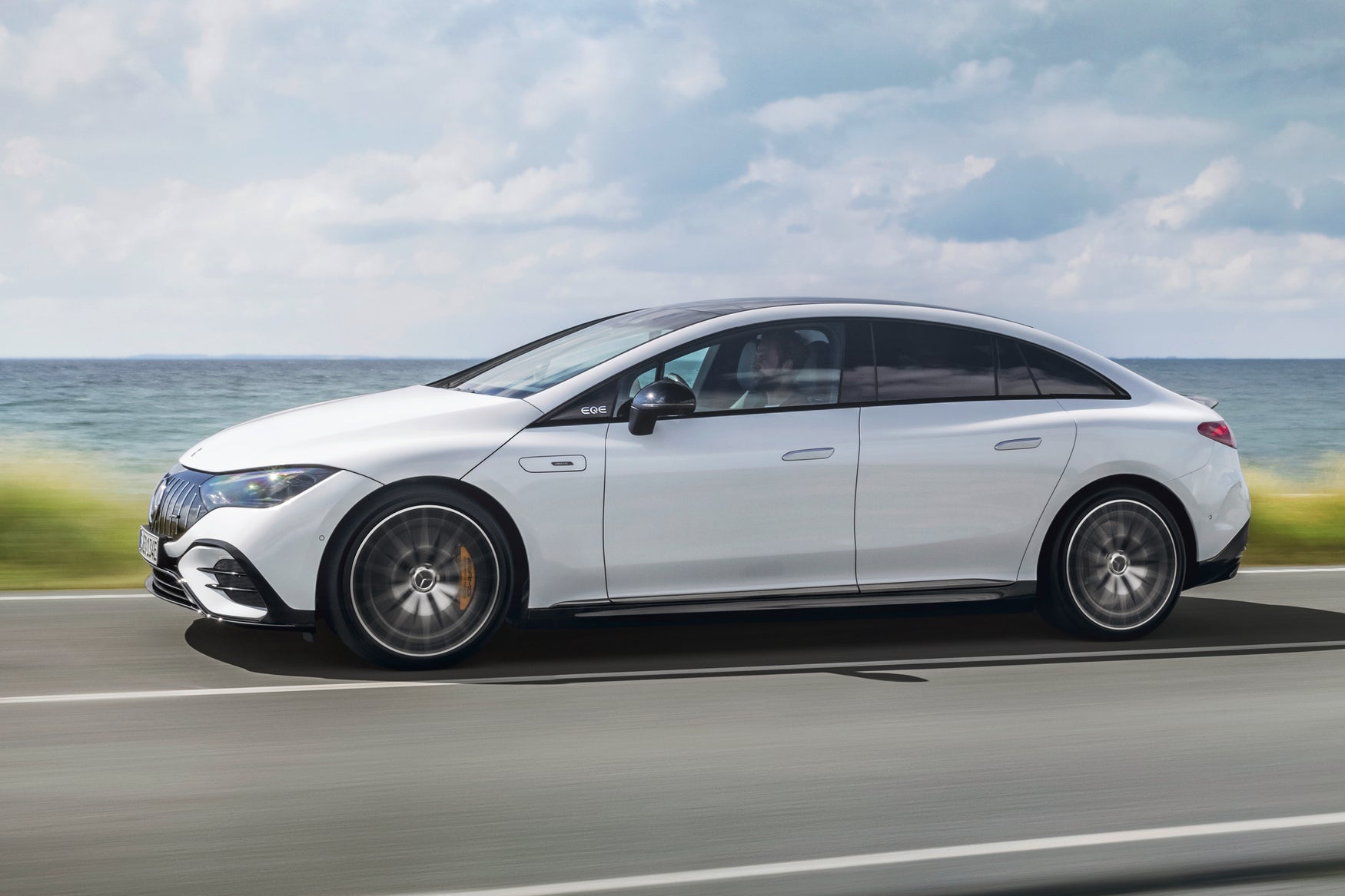 New Mercedes-Benz EQE