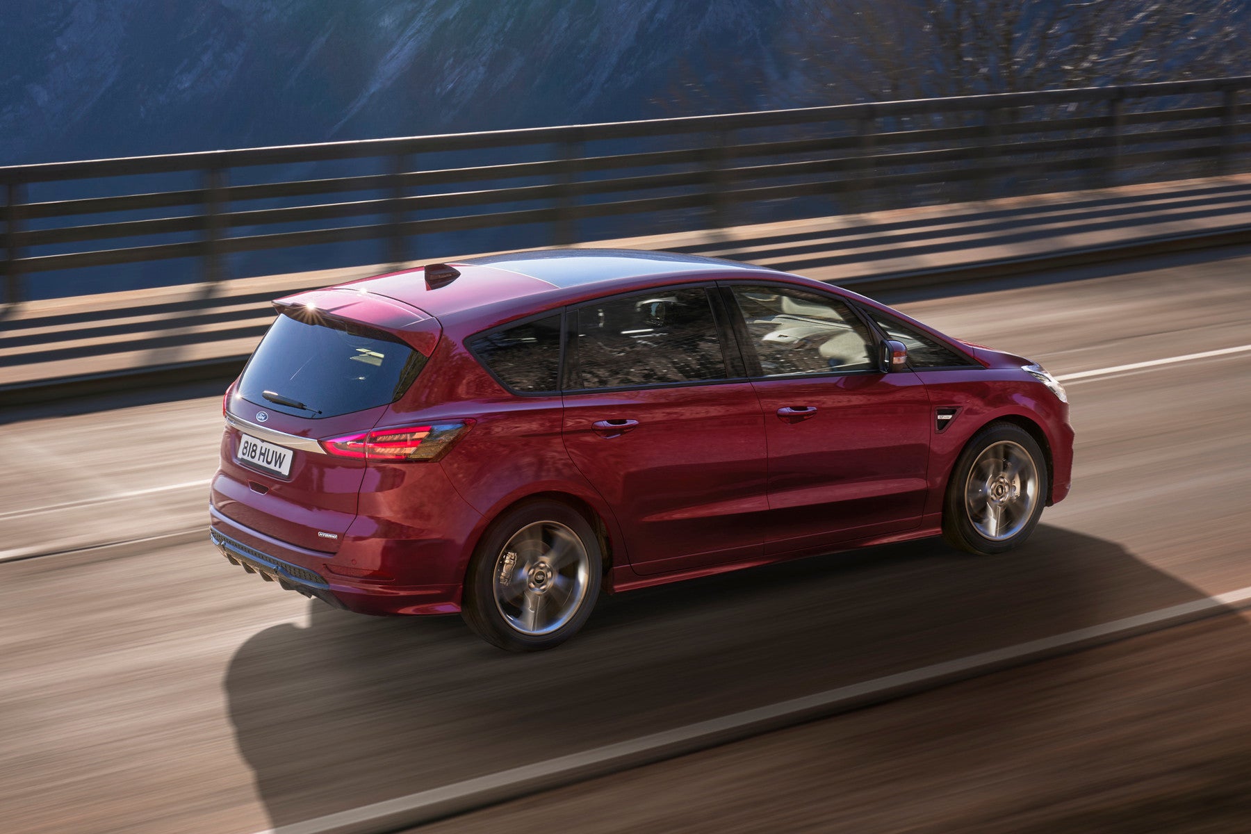 Ford S-MAX Review 2022: side rear