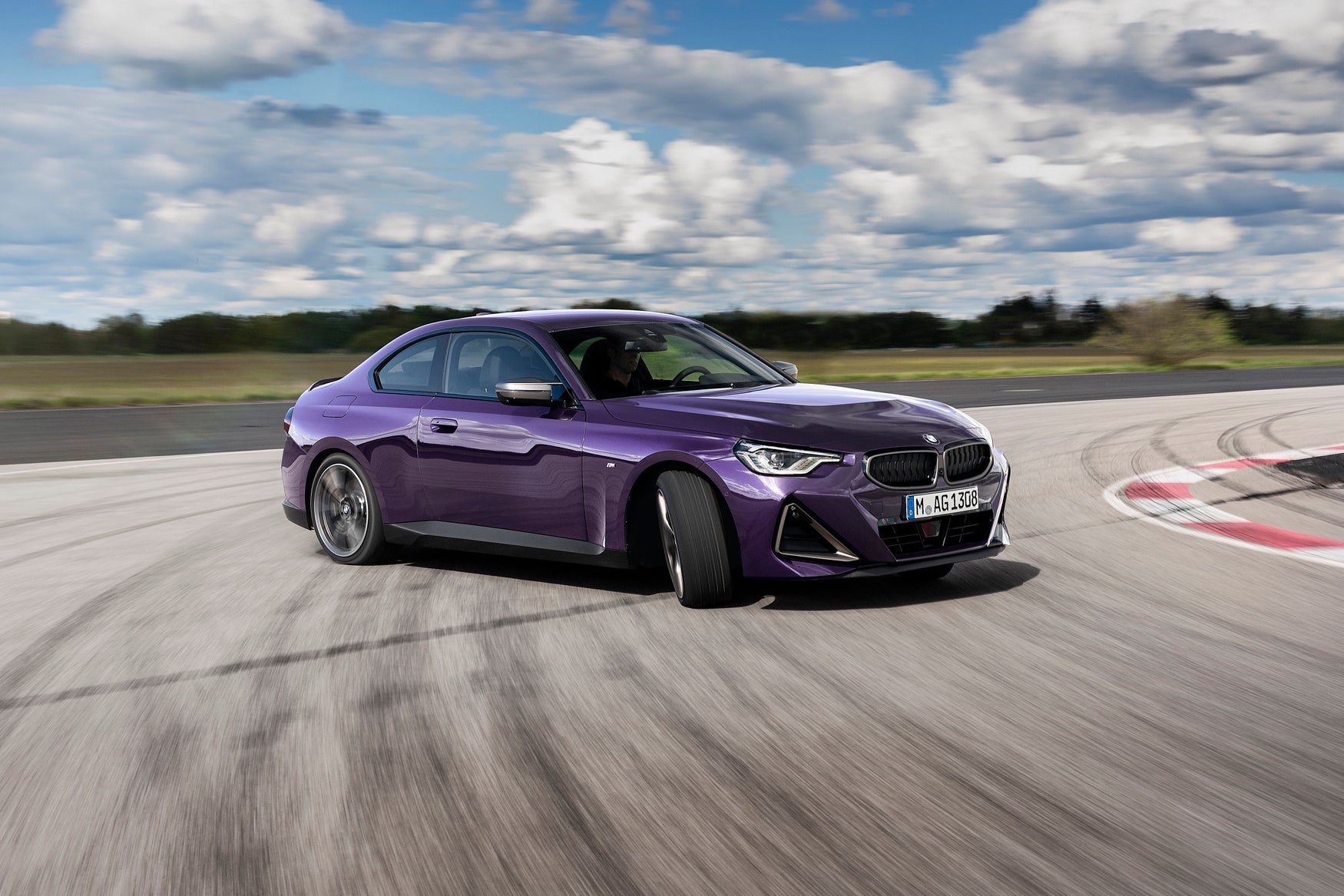 2022 BMW 2 Series sliding
