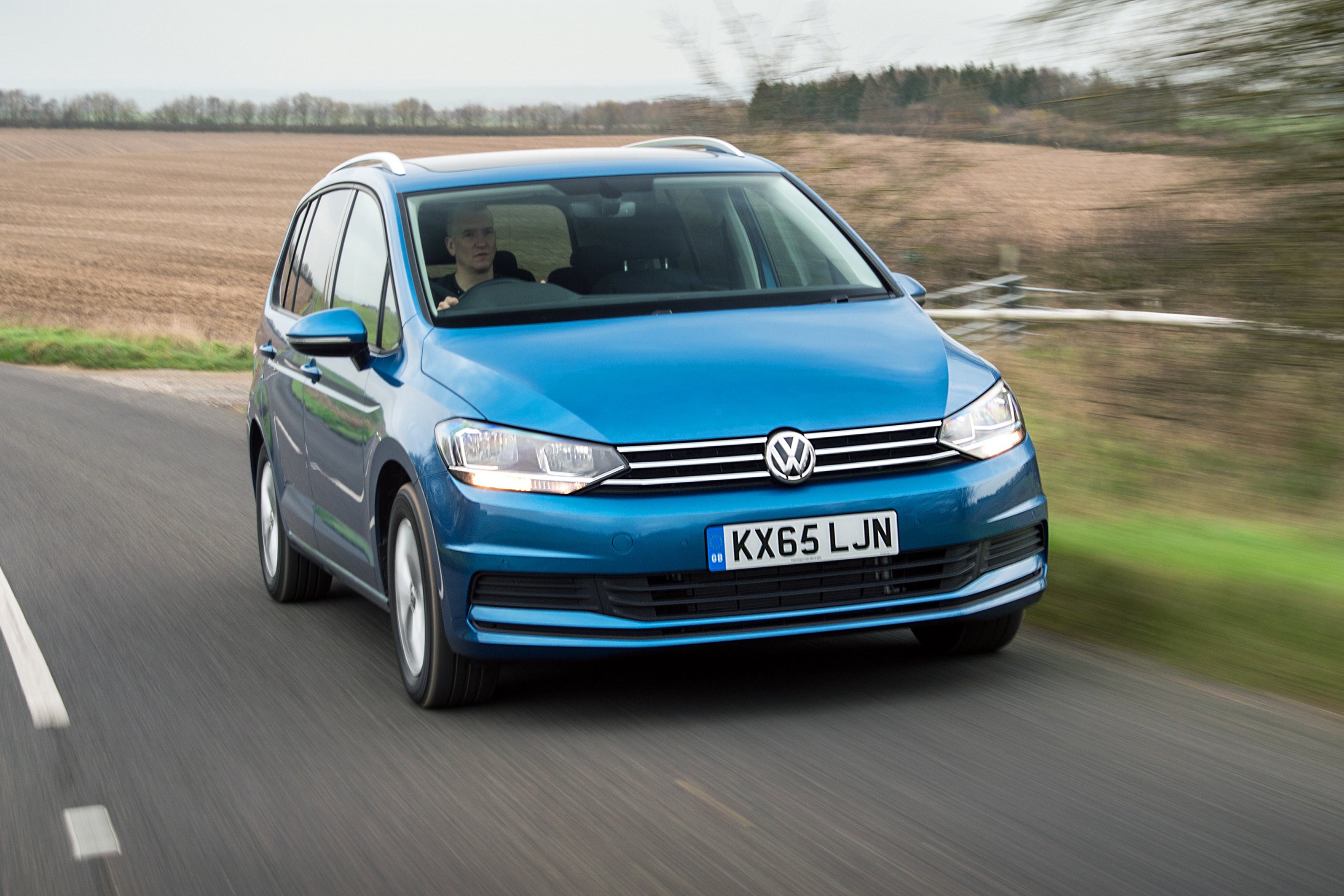 Volkswagen Touran Review 2022: front dynamic