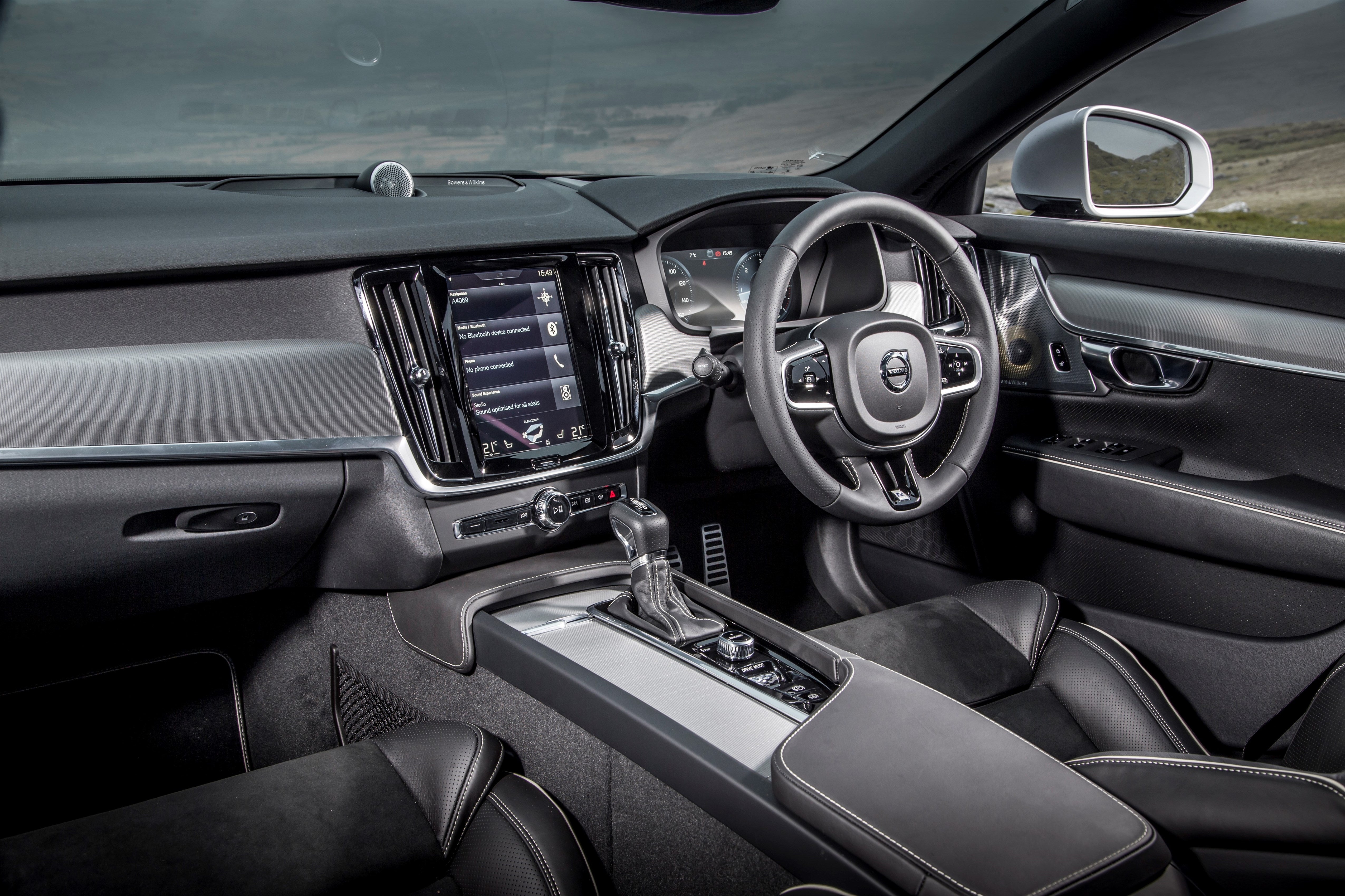 Volvo V90 Front Interior