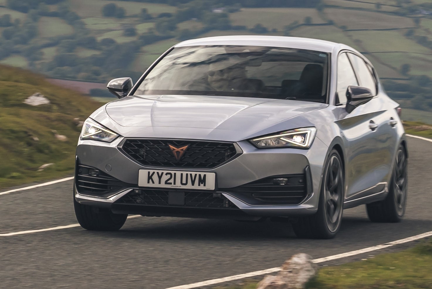 Cupra Leon 2.0 TSI VZ3 300PS cornering