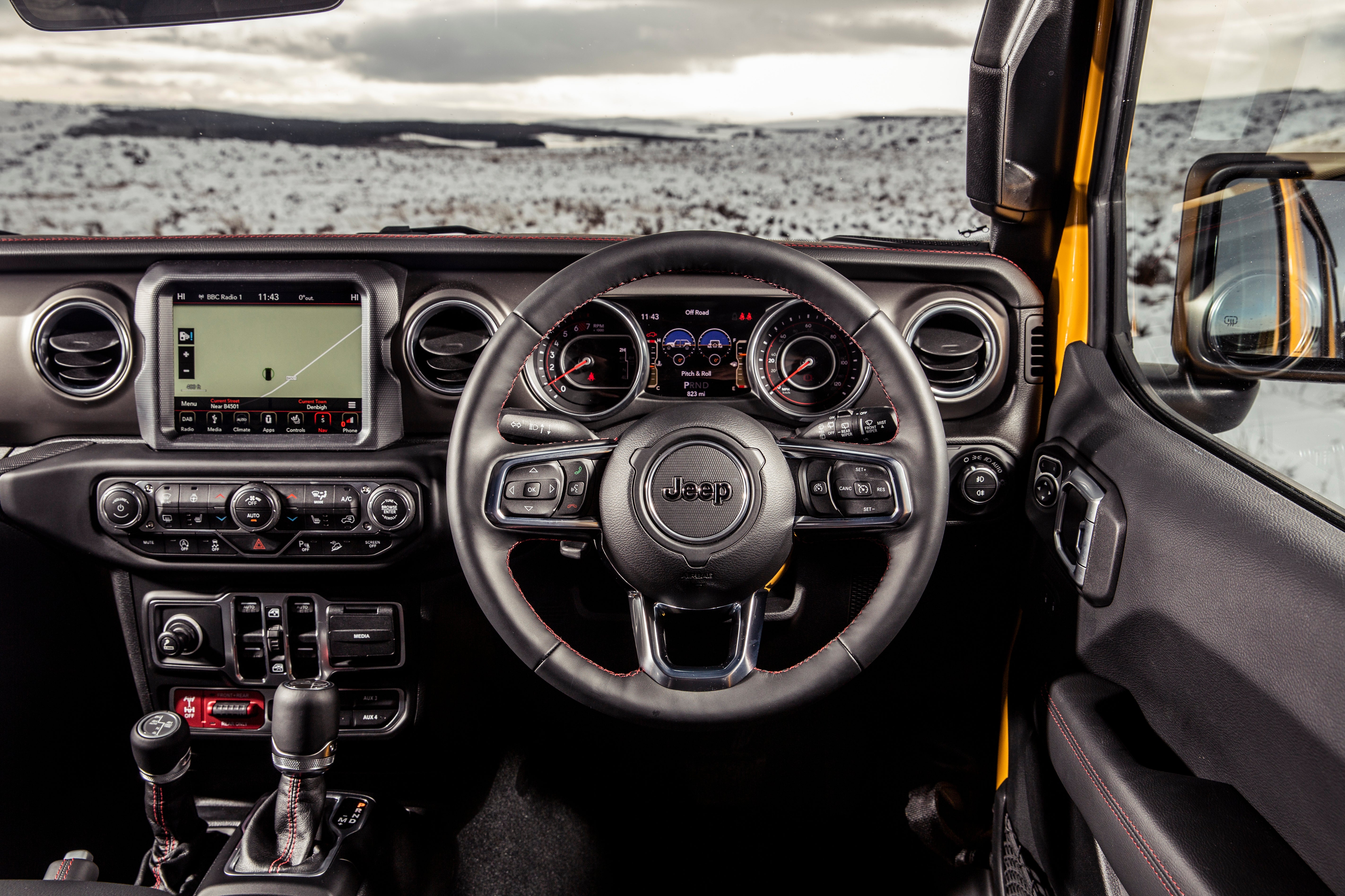 Jeep Wrangler Review 2022 front interior
