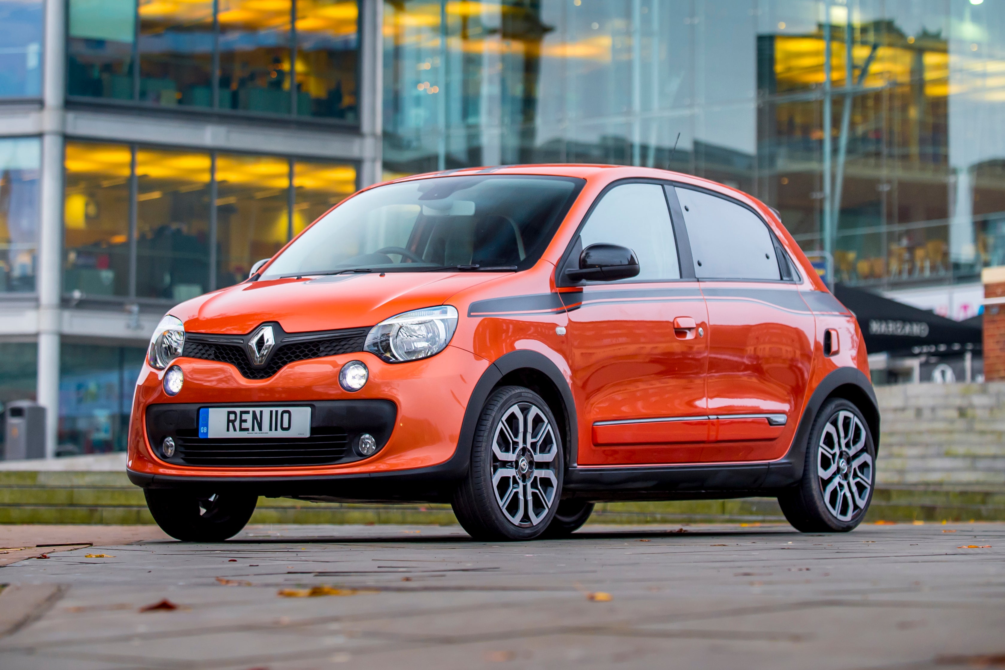 Renault Twingo Front Side View