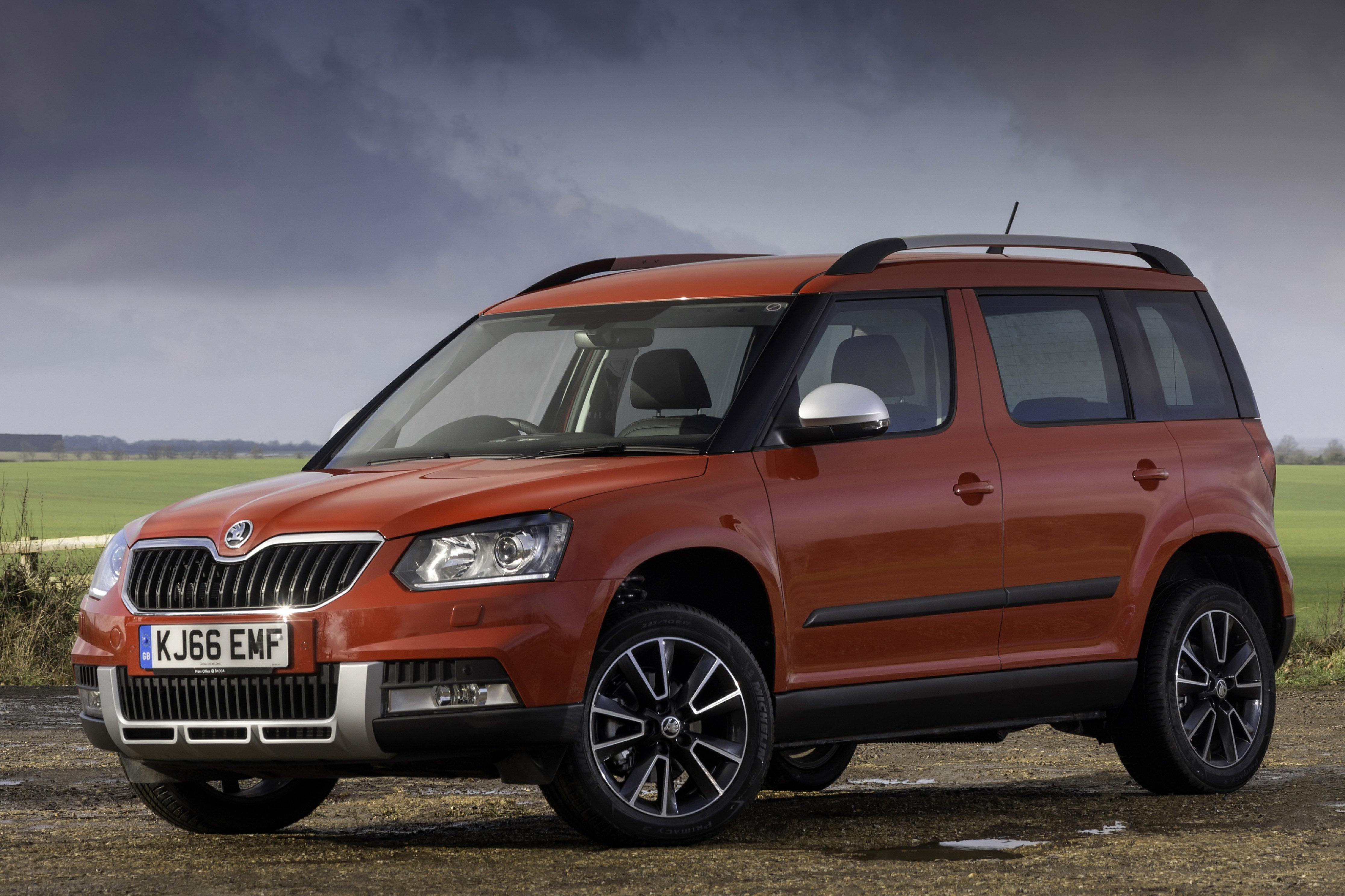 Skoda Yeti Review 2022 Front Side View