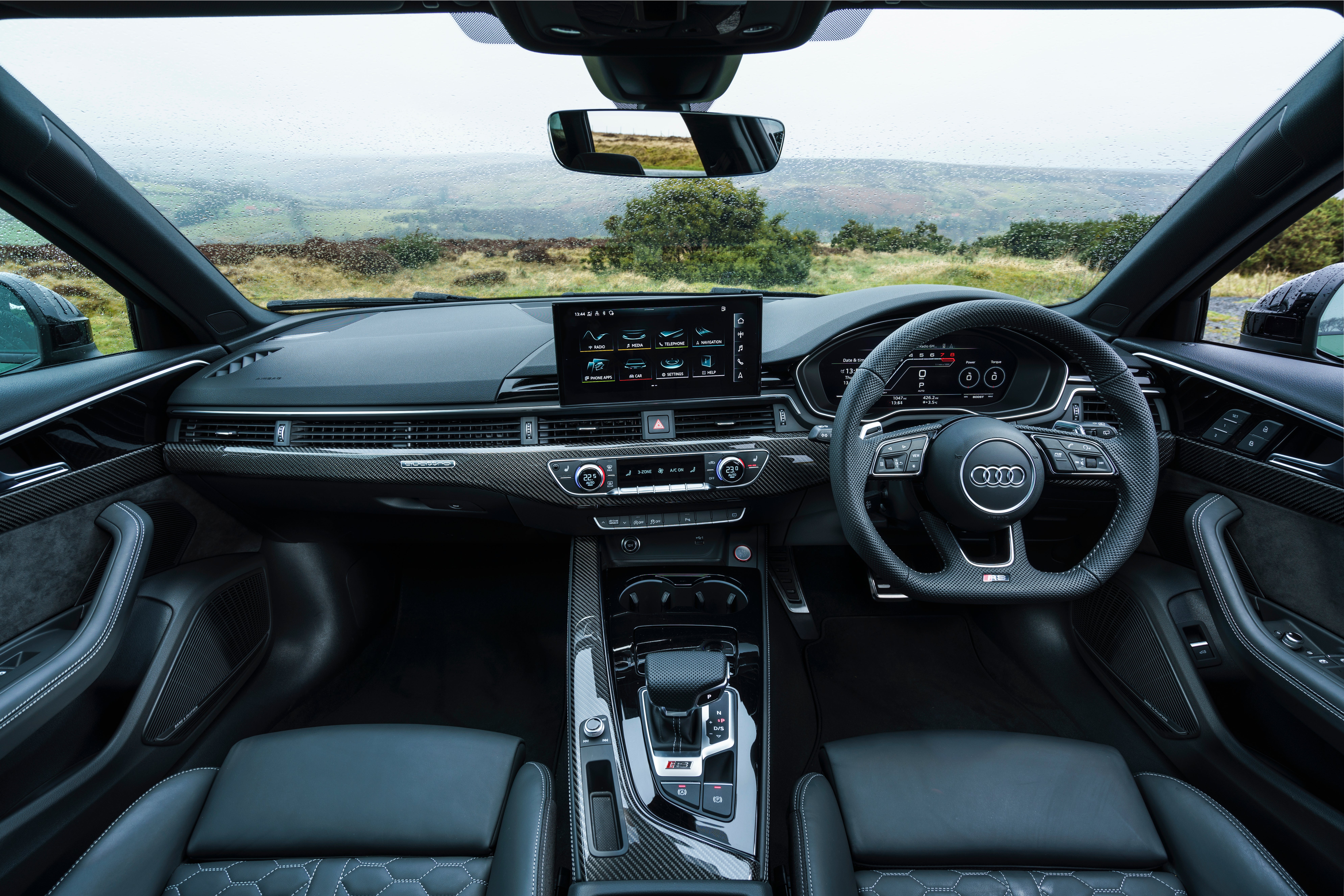 Audi RS4 Avant Interior 