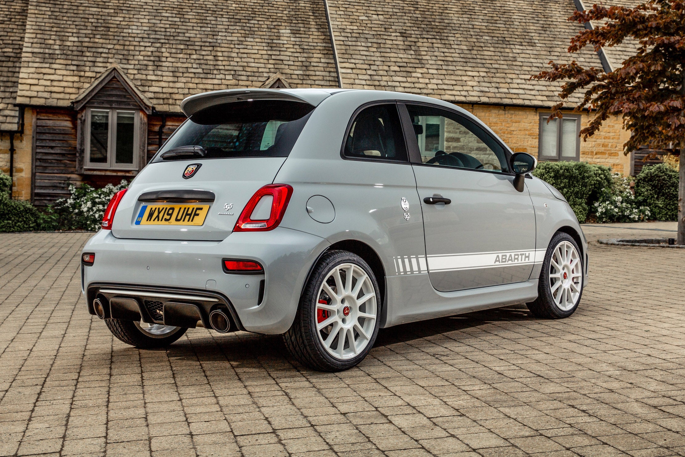 Abarth 595 Side Picture