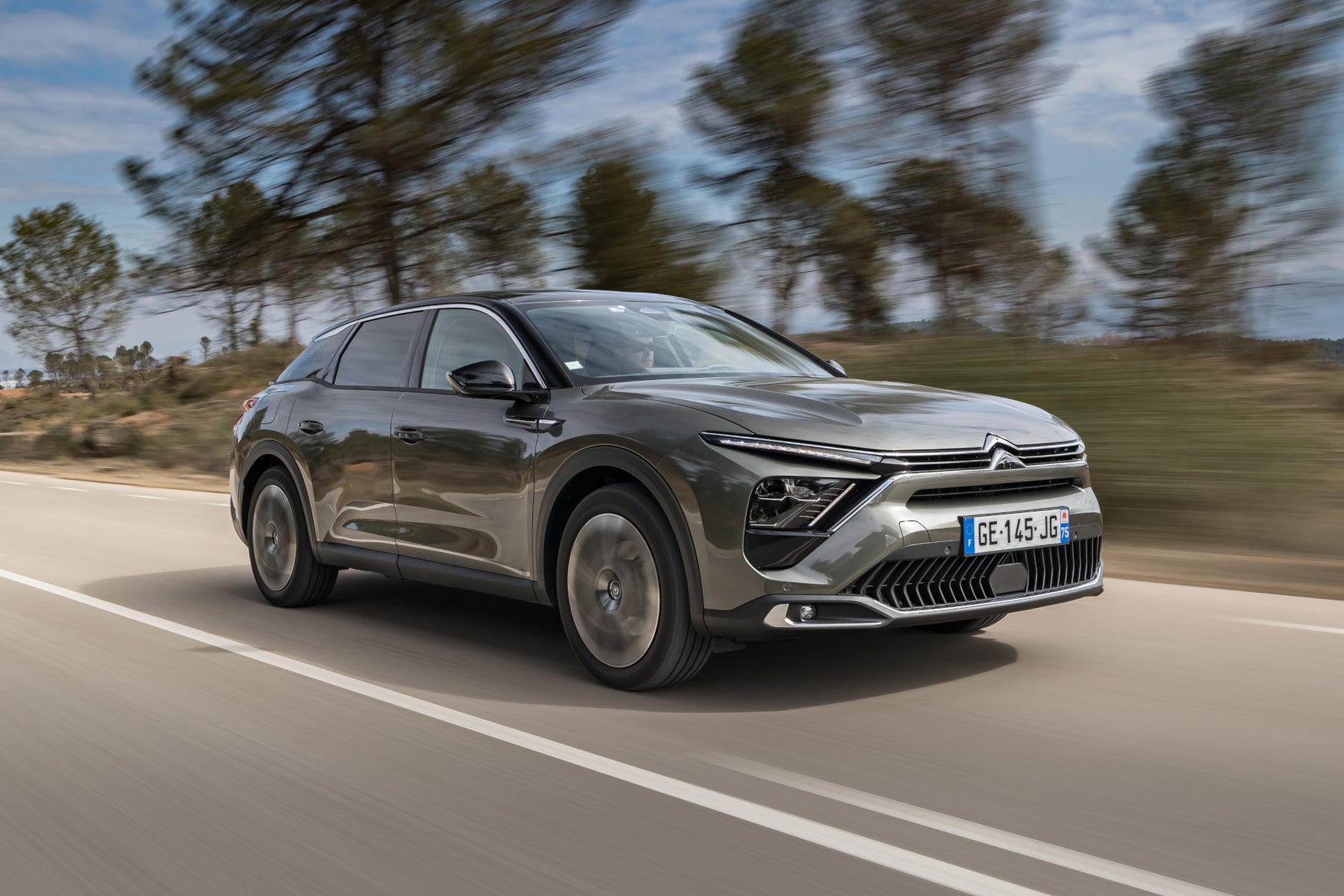 Citroen C5 X Review 2022 three quarters dynamic